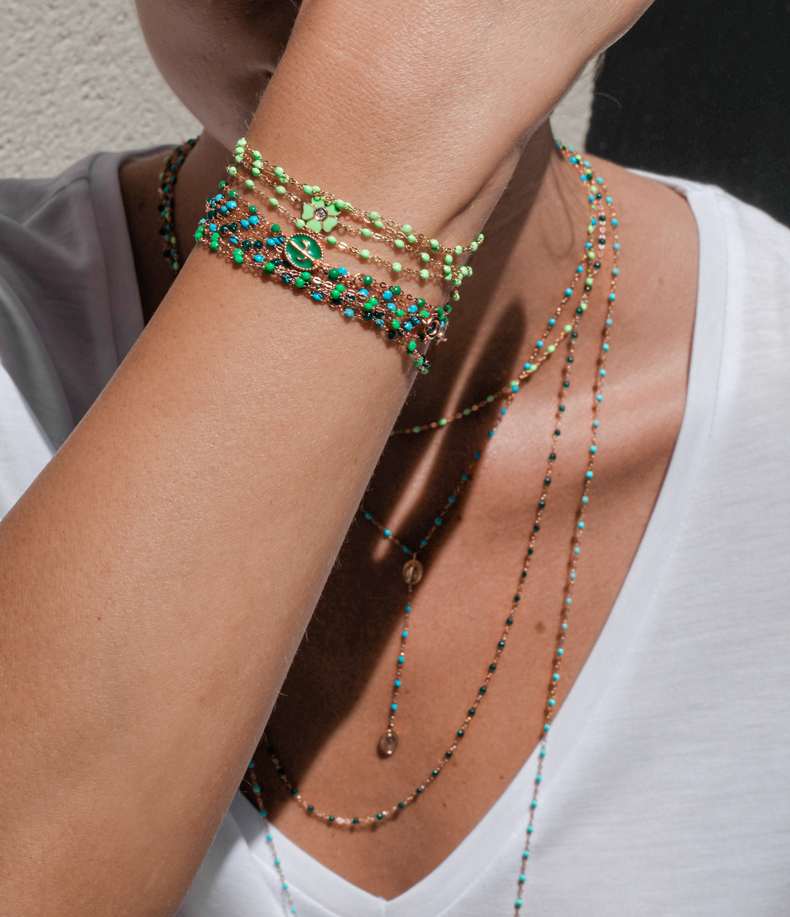 Gold Diamond Flower Resin Bead Bracelet