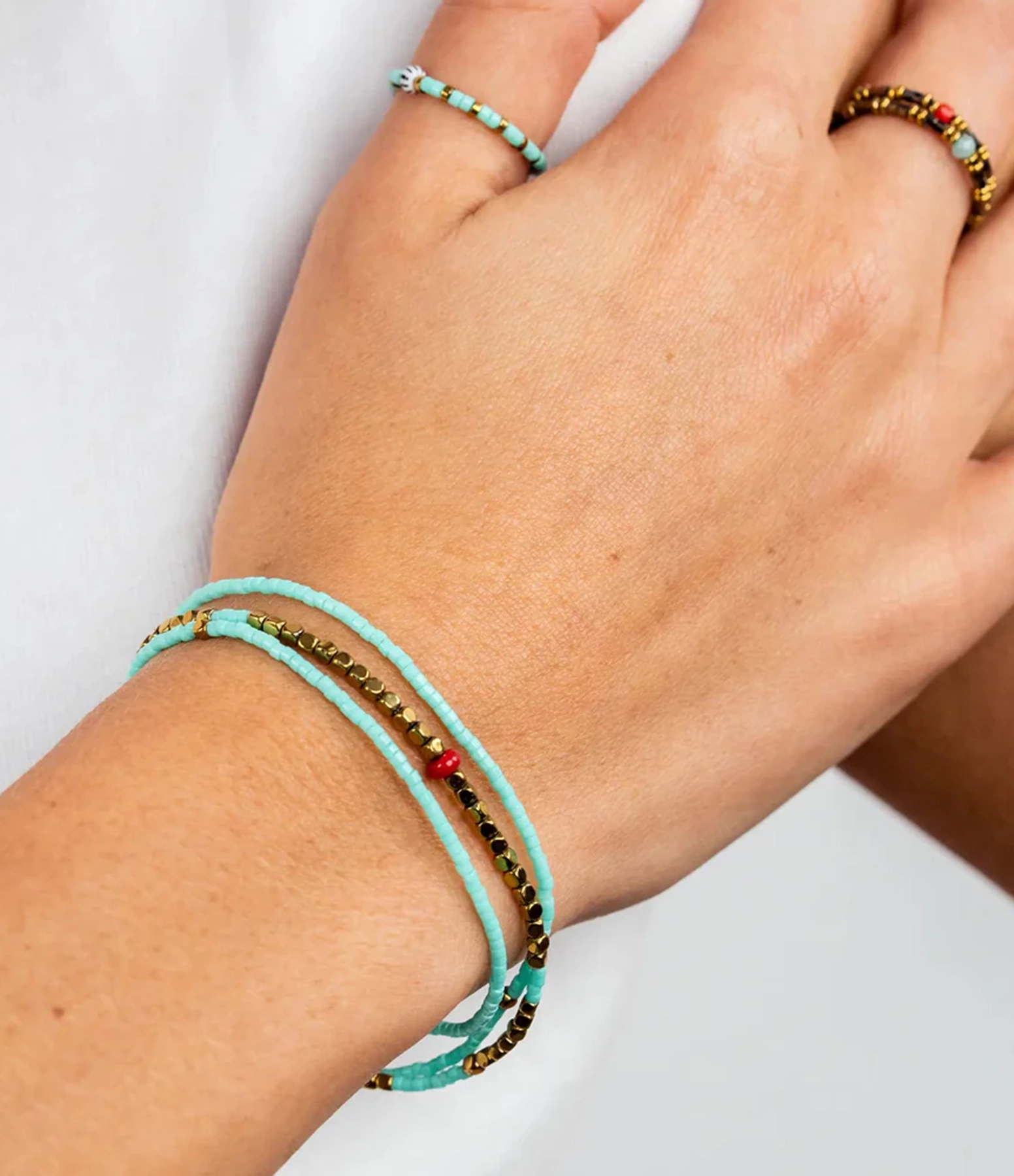 Colette Slim 3 Necklace in Cyan Blue