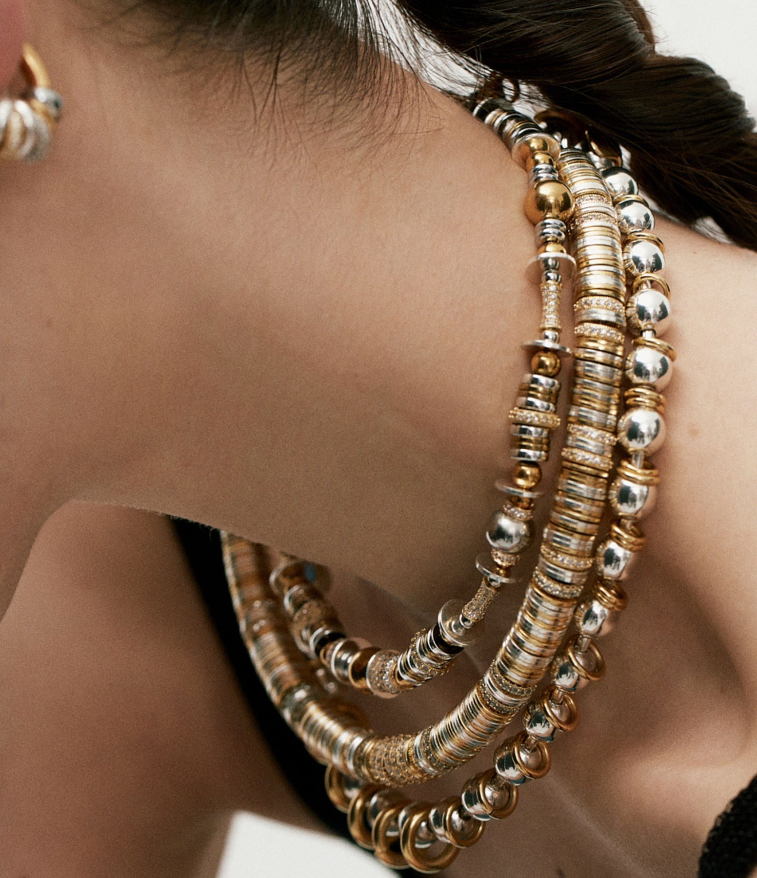 Gold-plated disc necklace