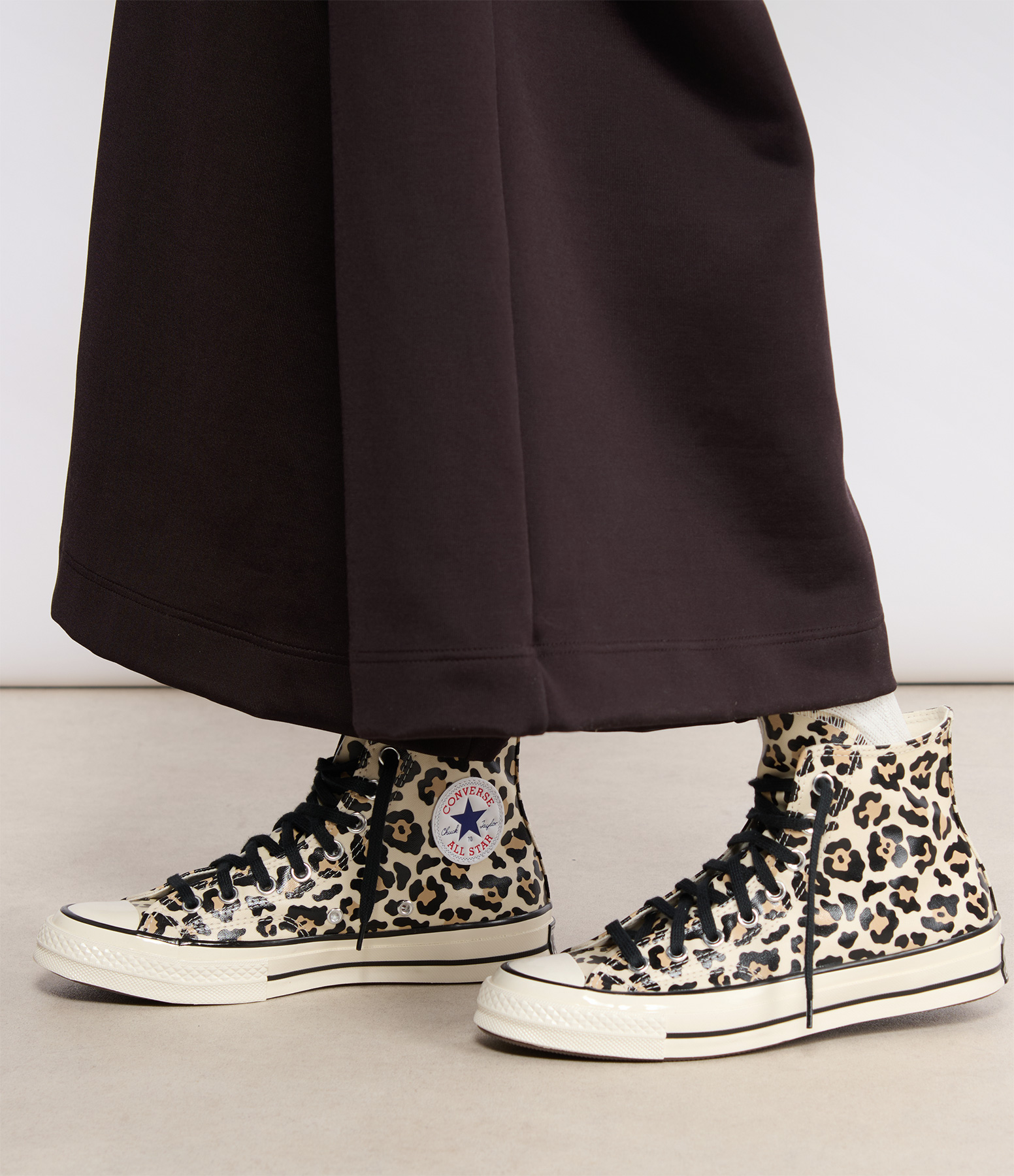Chuck 70 Hi trainers in Egret, Light Fawn and Black