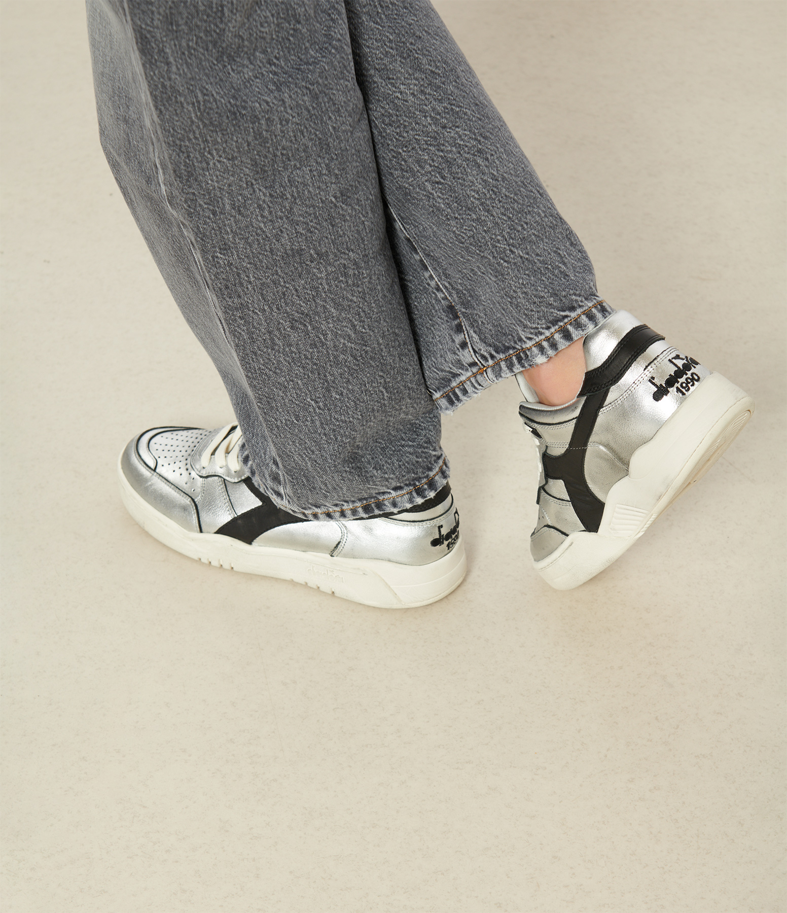 B560 Silver Second-hand trainers