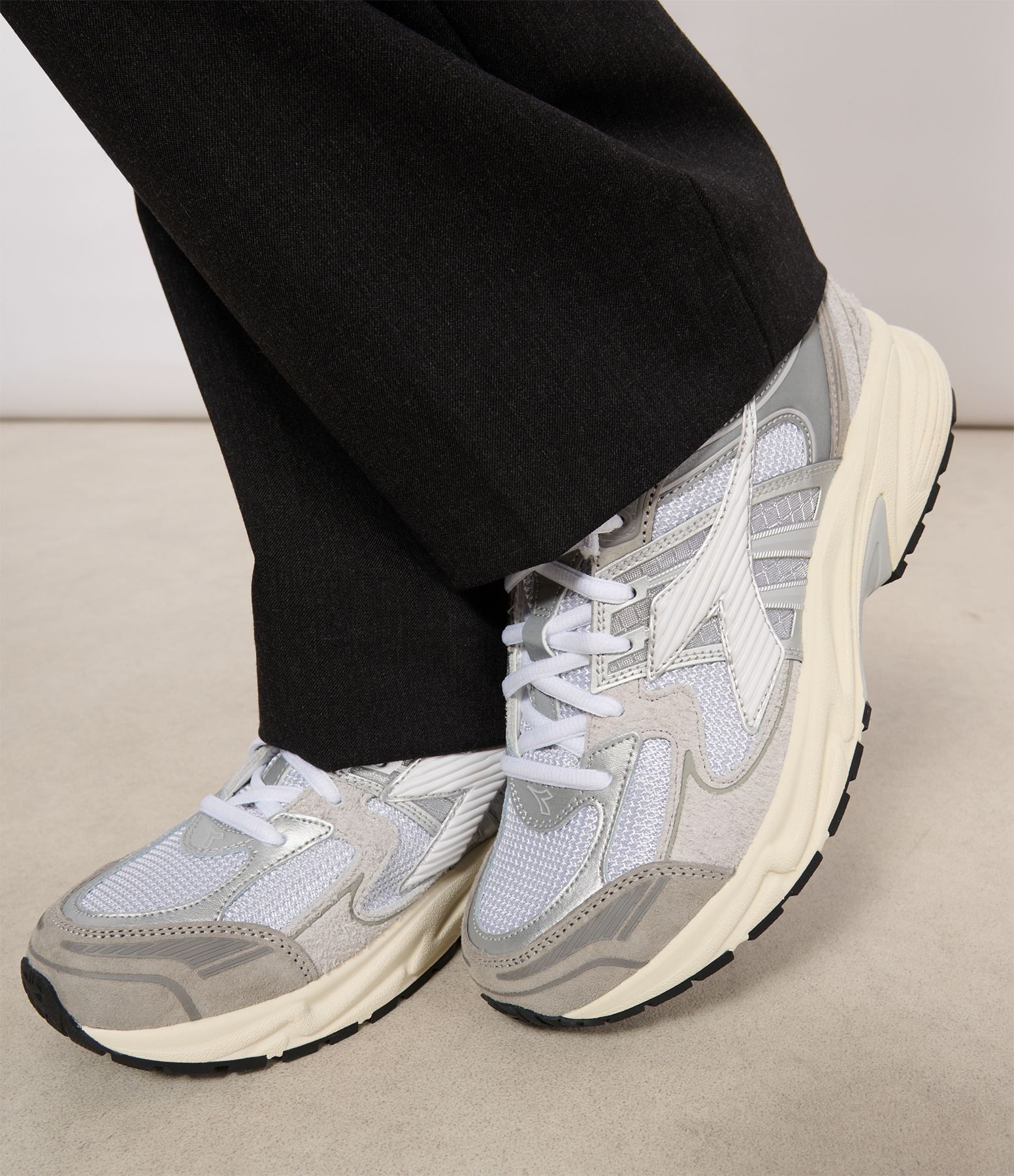 Mythos Star Grey Alaska trainers