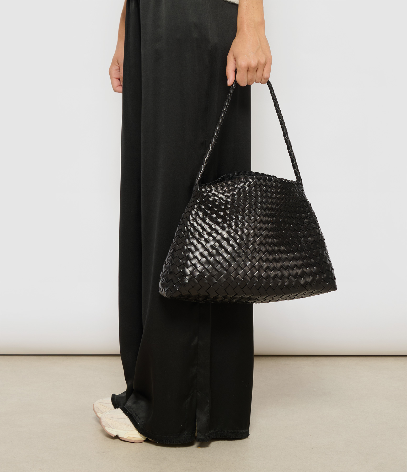 Santa Maria Black Leather Bag