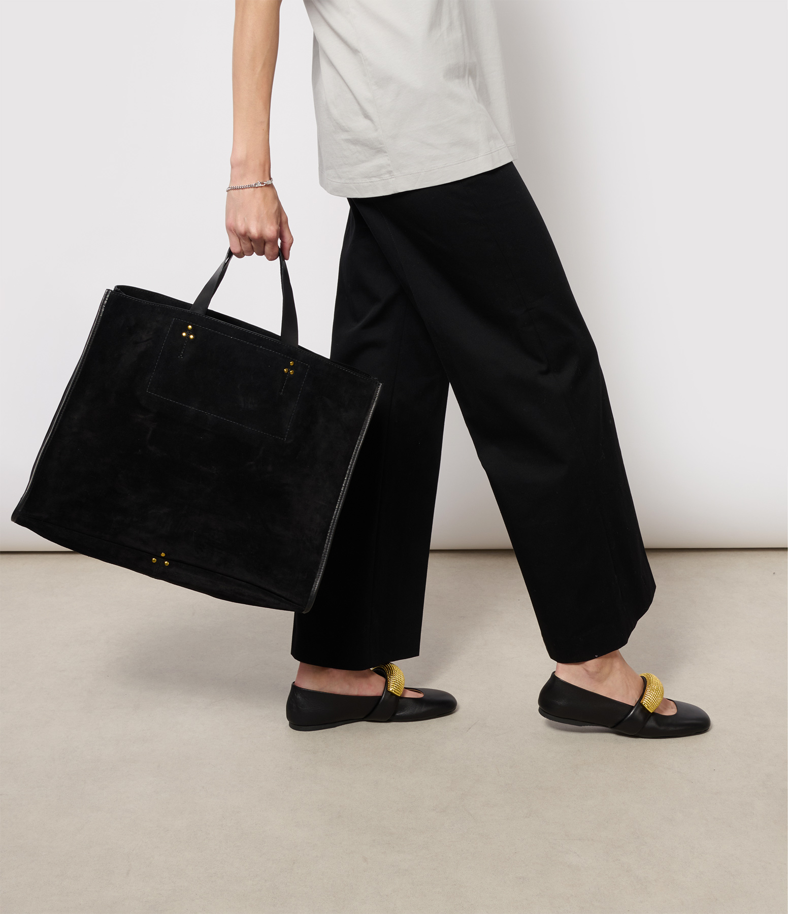 Léon L Tote Bag in Black Suede Leather