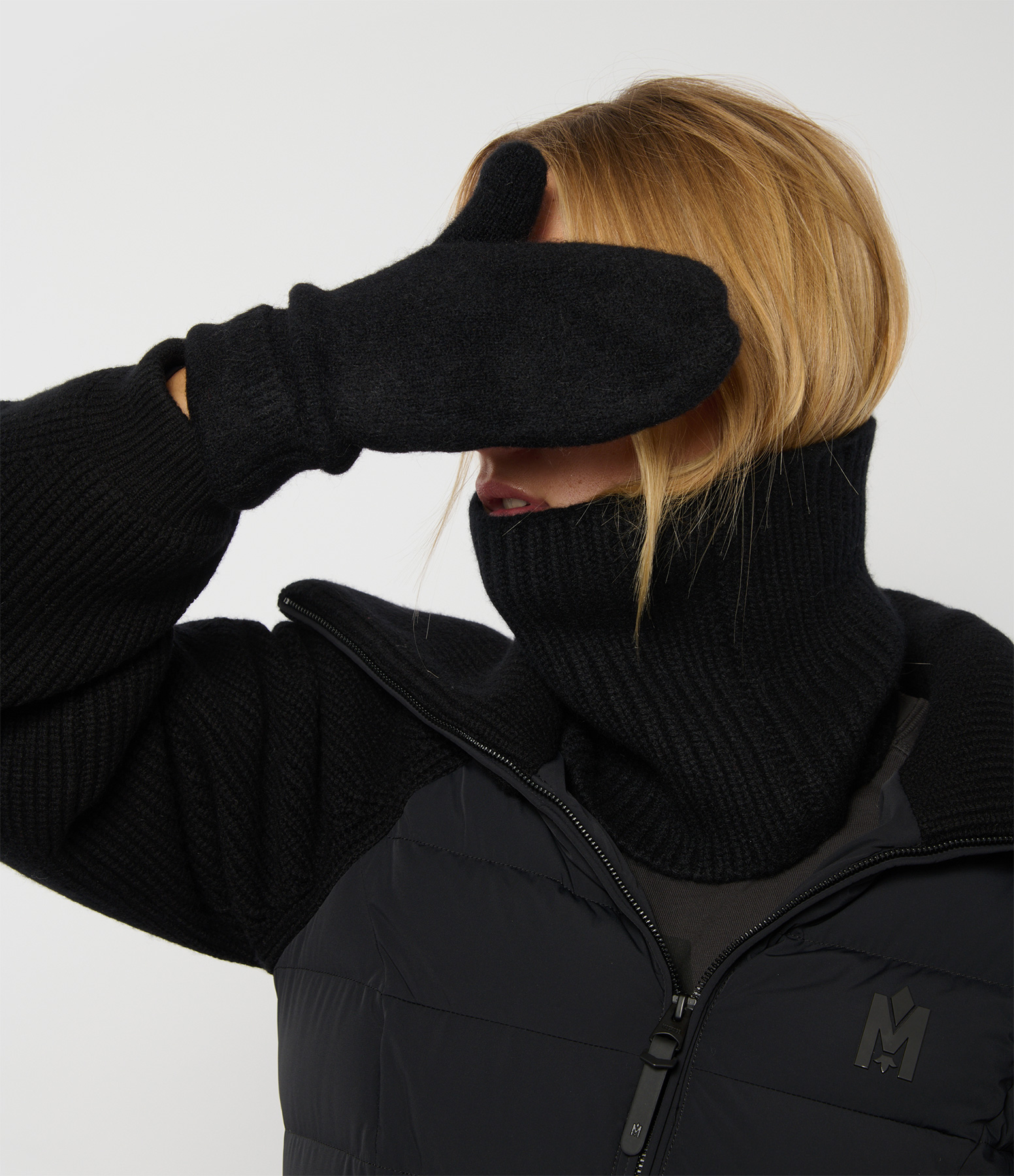 Black Cashmere Ribbed Neck Warmer, 12-ply