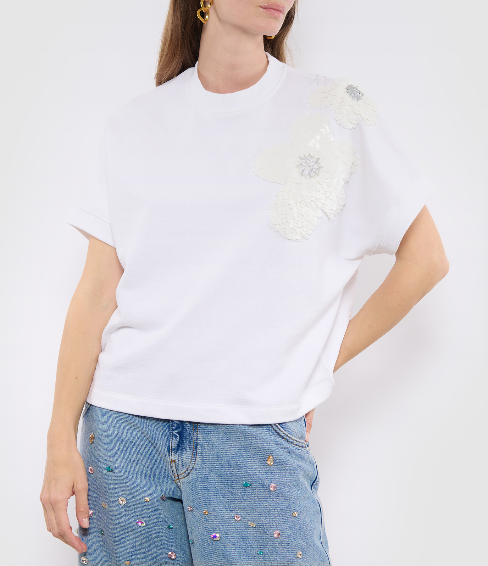 Hinoui White Sweatshirt