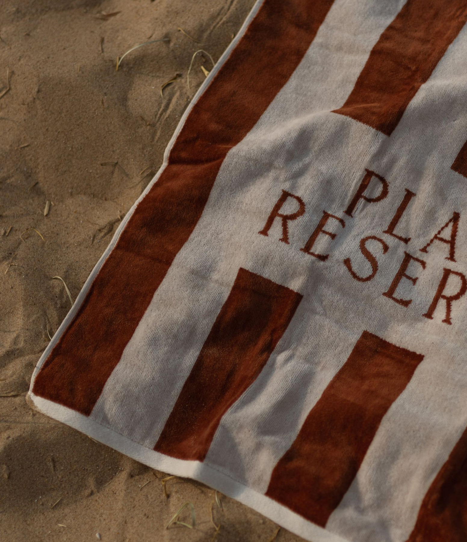 Classic Tan Beach Towel, 100x200 cm