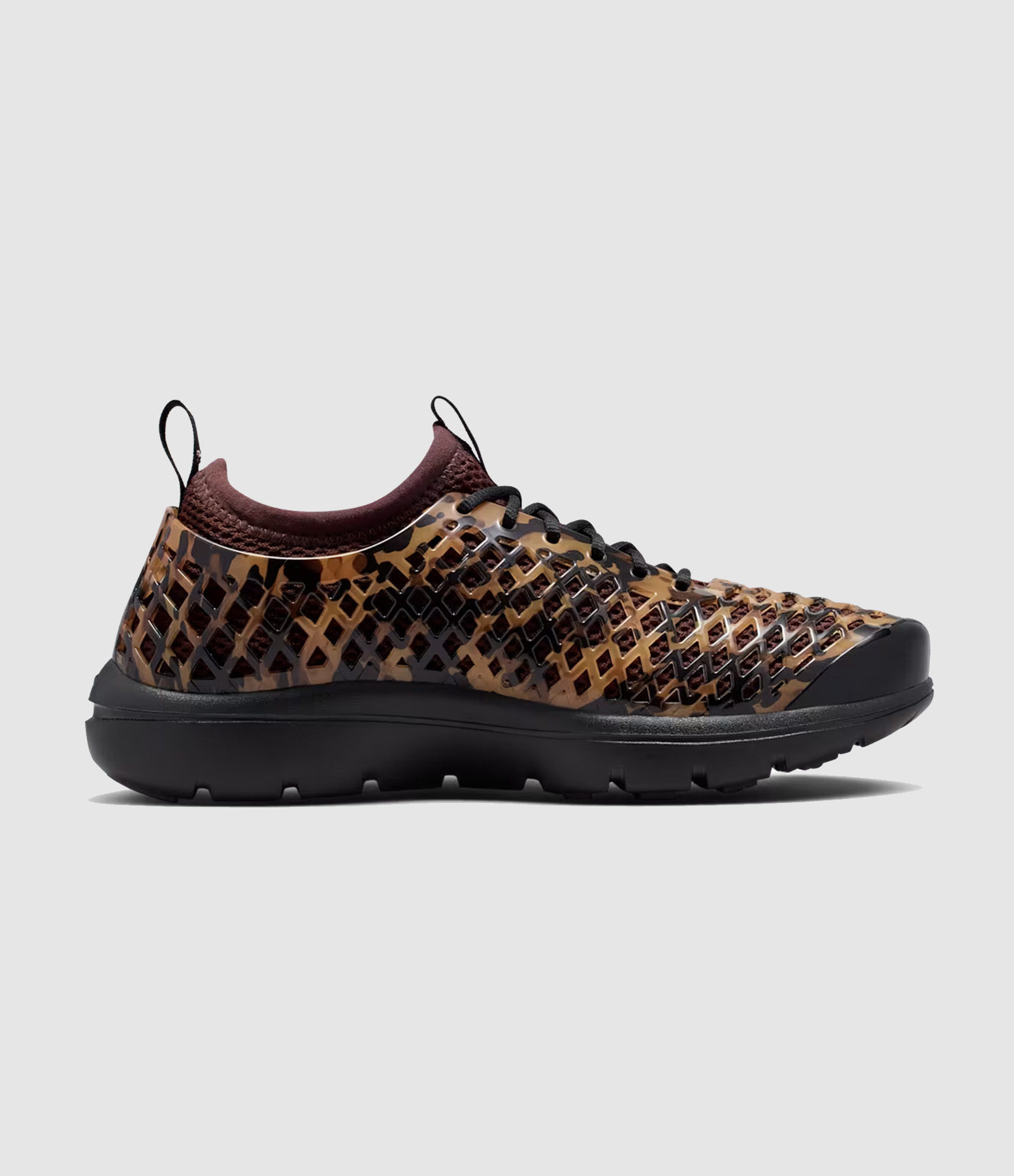 Rejuven8 Jel Print Qs trainers in Black/Barkroot Brown-Black