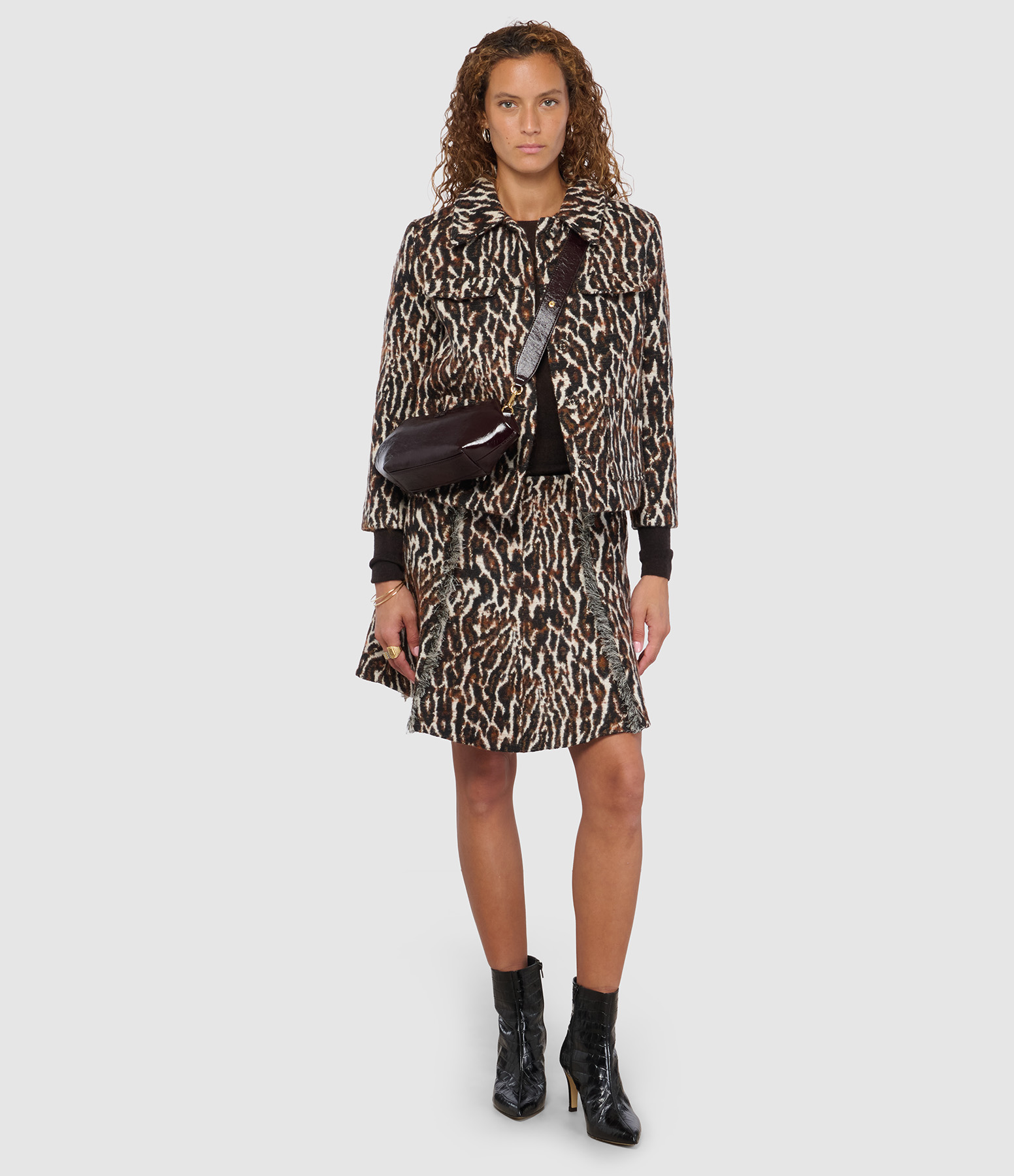 Drapy Egret Brushed Leopard Jacquard Skirt