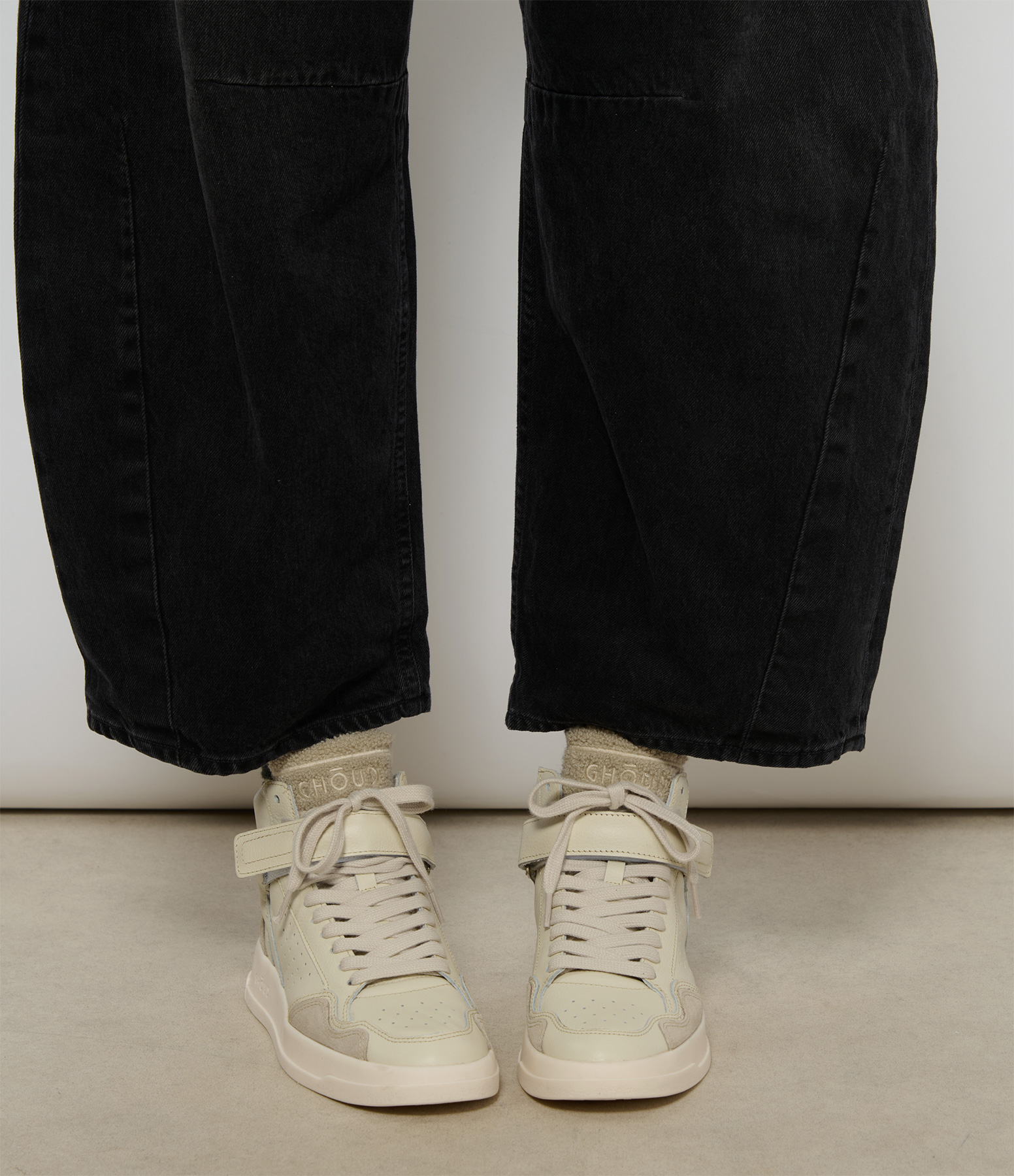 Tweener Mid Women's Leather and Suede Trainers in Cream