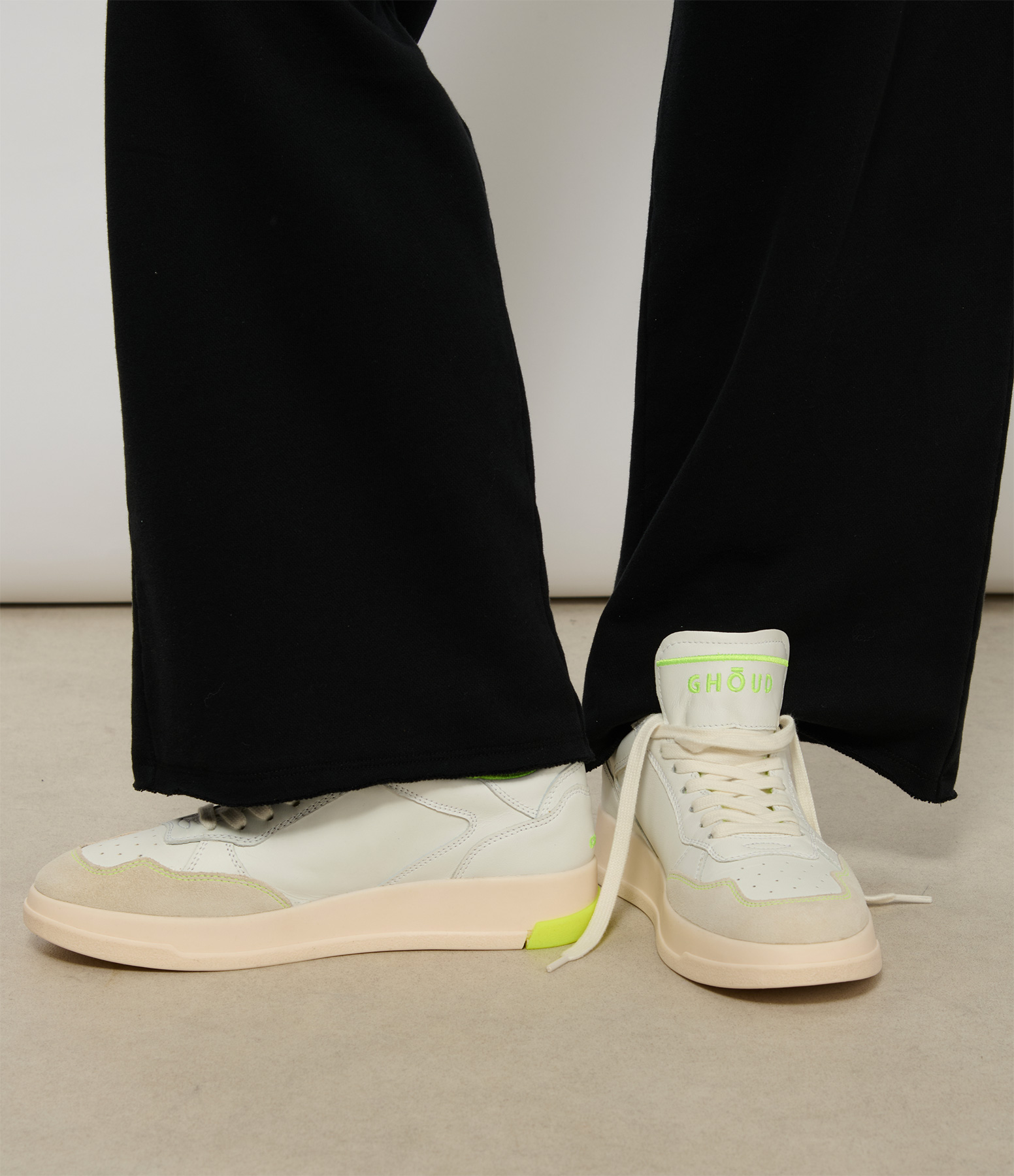 Tweener Low Women’s Trainers – Fluorescent Leather, White and Yellow