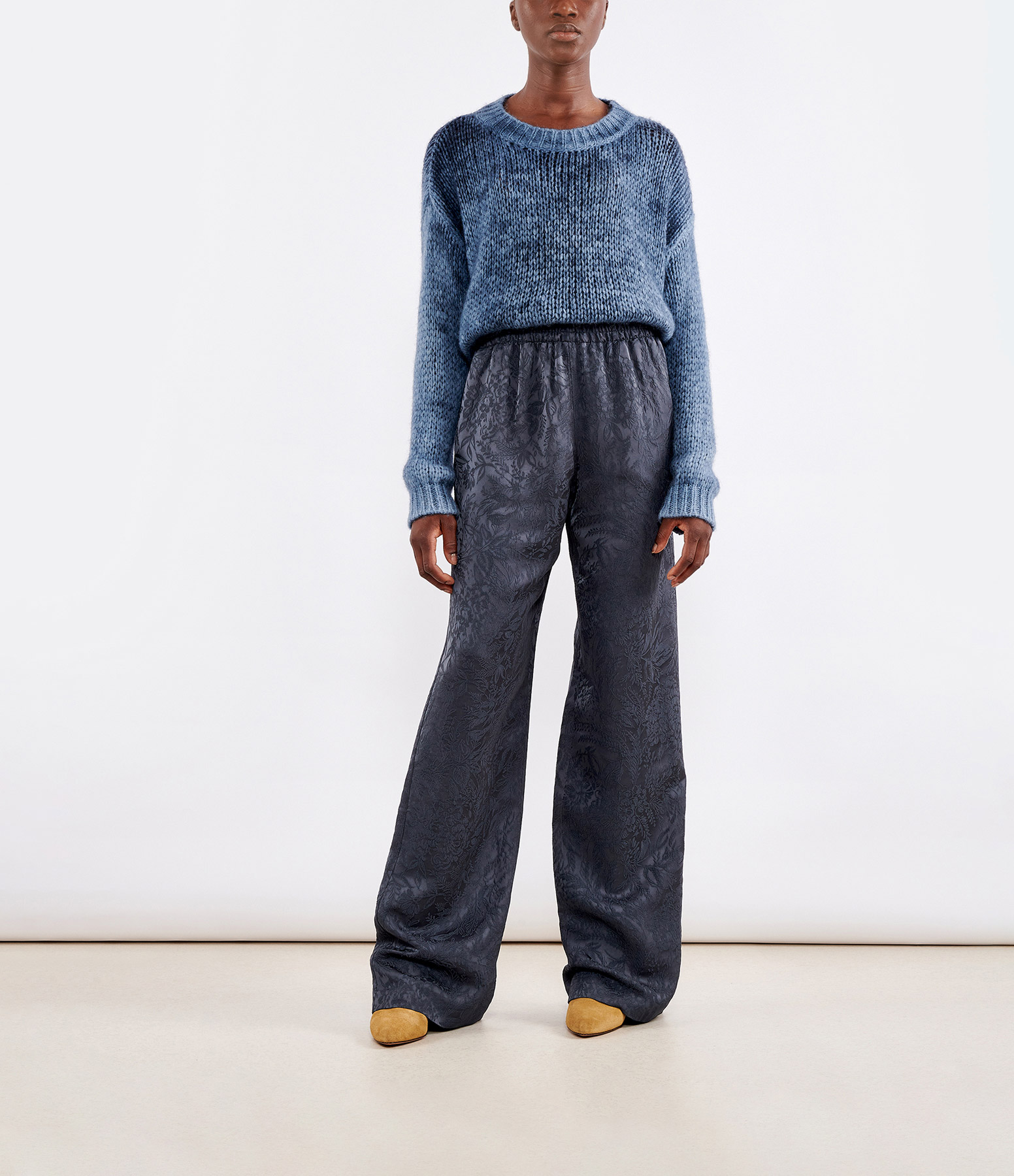Ombré Blue Jogging Journey