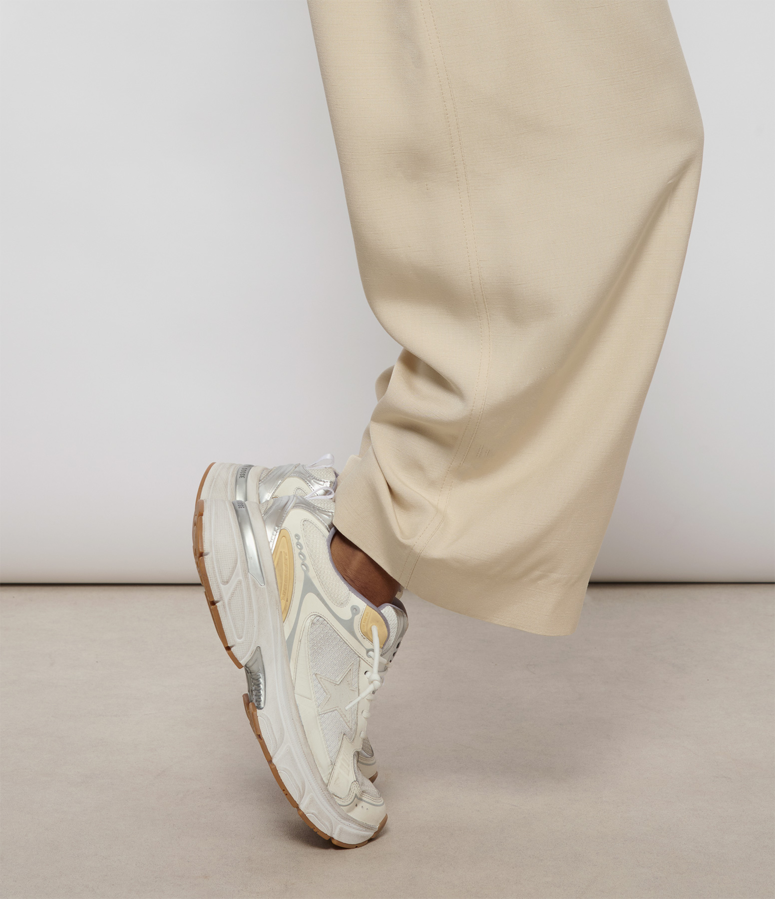 Men’s Lightstar Trainers in White and Gold