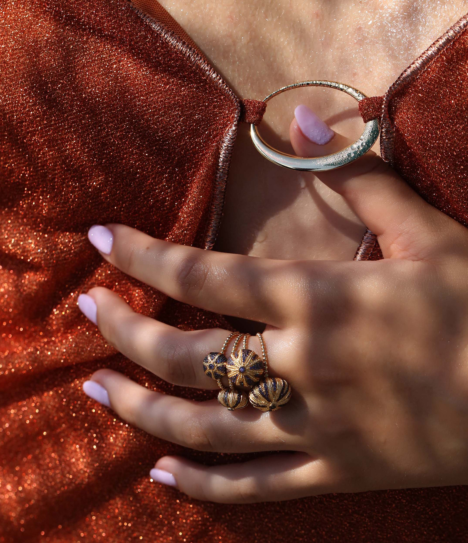 GM Sea Urchin Ring with Tanzanites in Yellow Gold