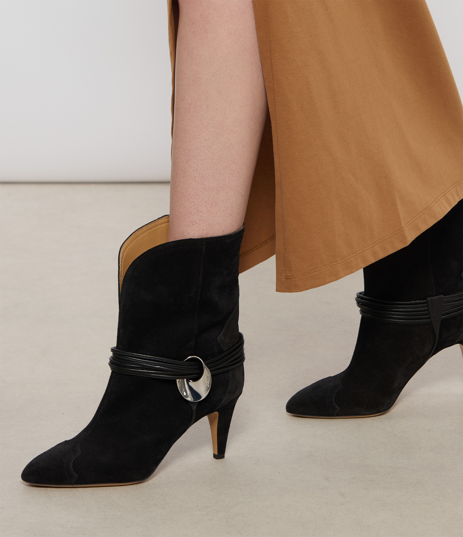 Dytho Black Ankle Boots