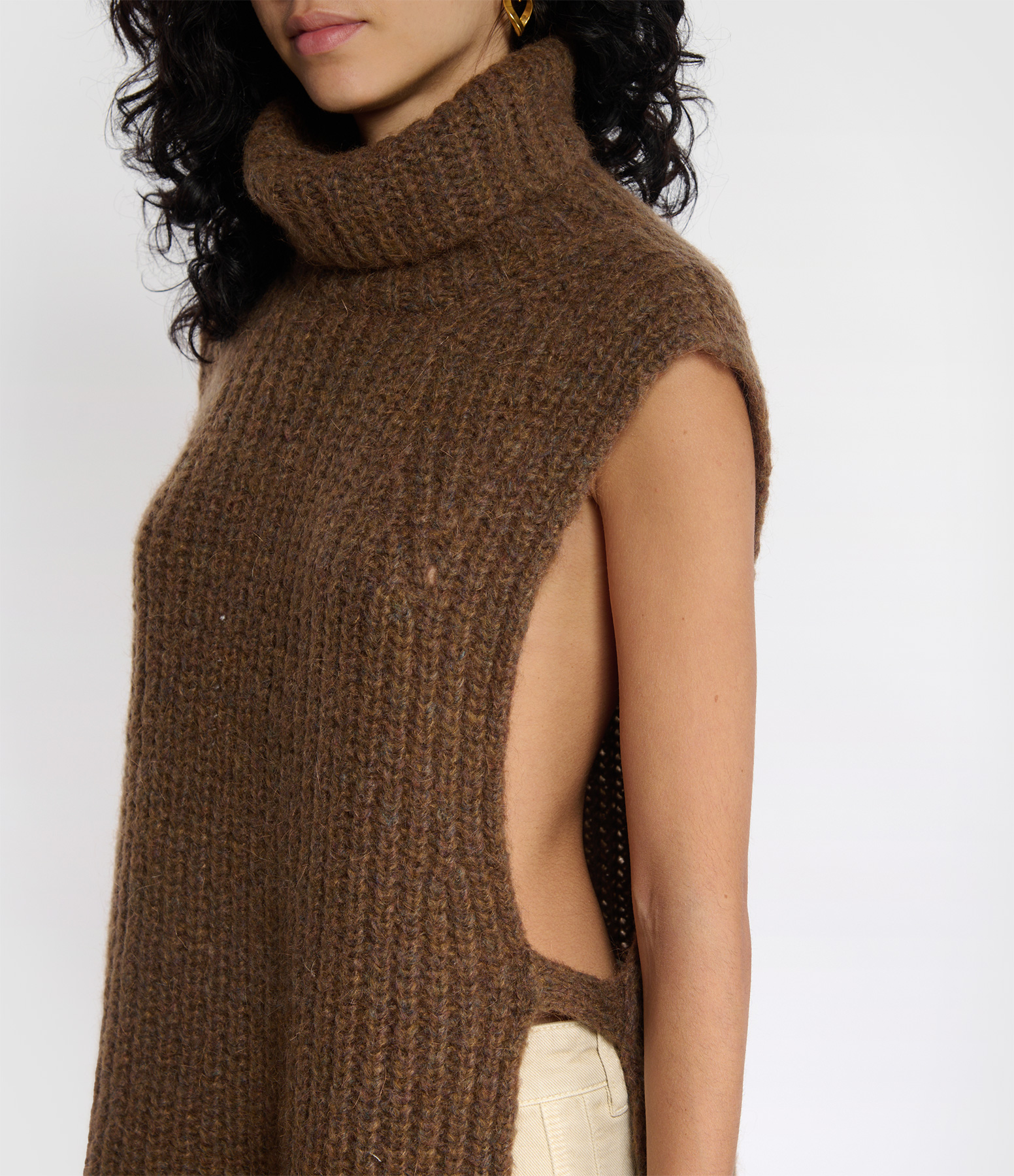 Meggy Brown Chest Plate