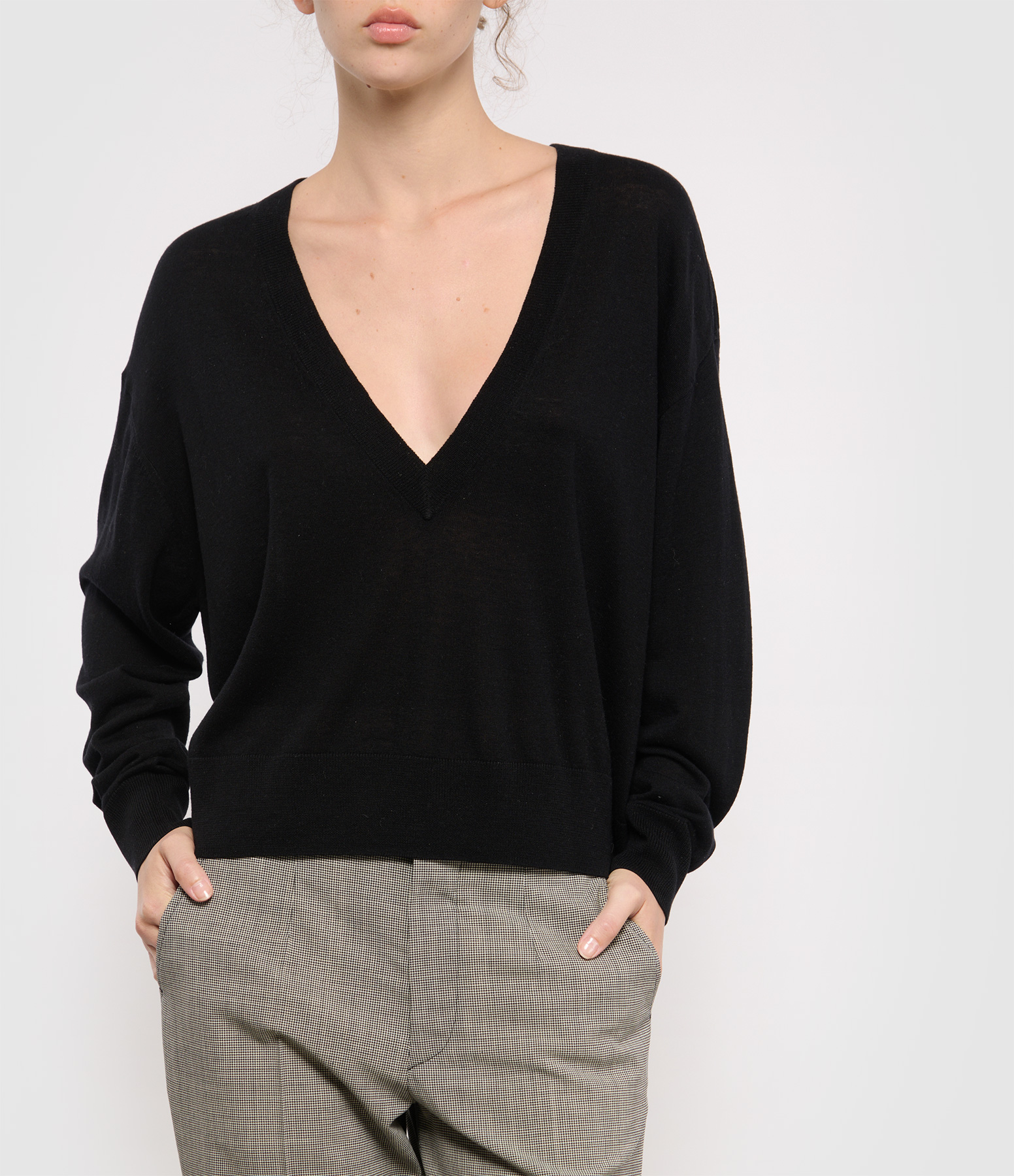 Leya Black Jumper