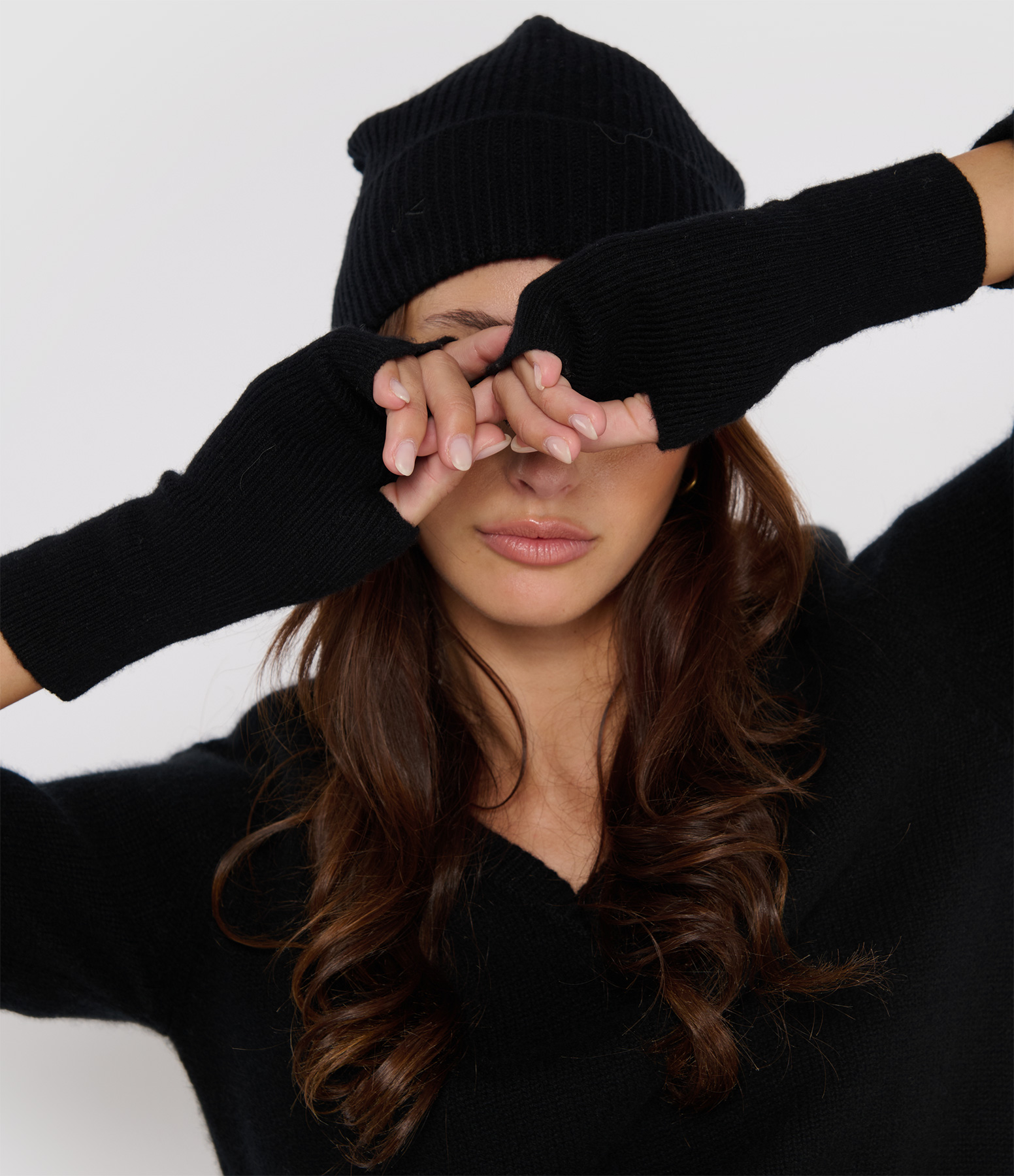 Gas Black Wool Mittens