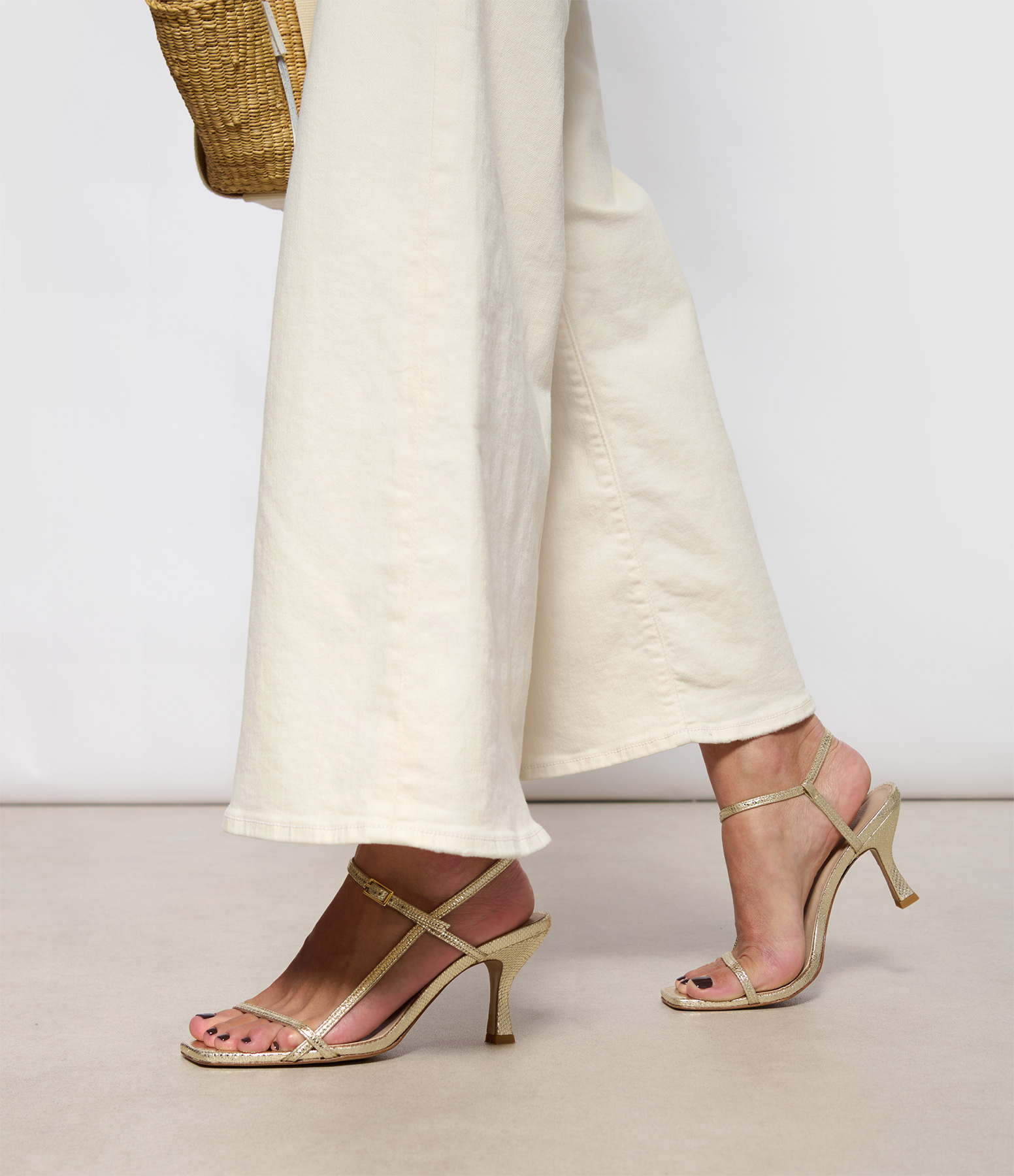 Sublim Textured Gold Leather Sandals