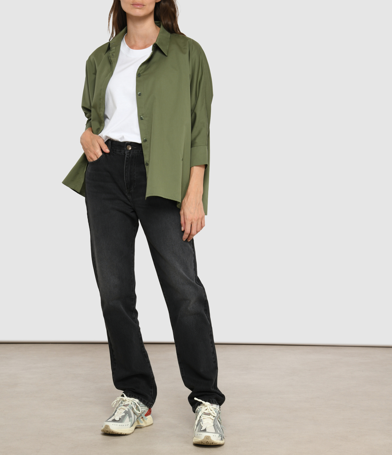 Jean Olly Wide Straight Stone Black