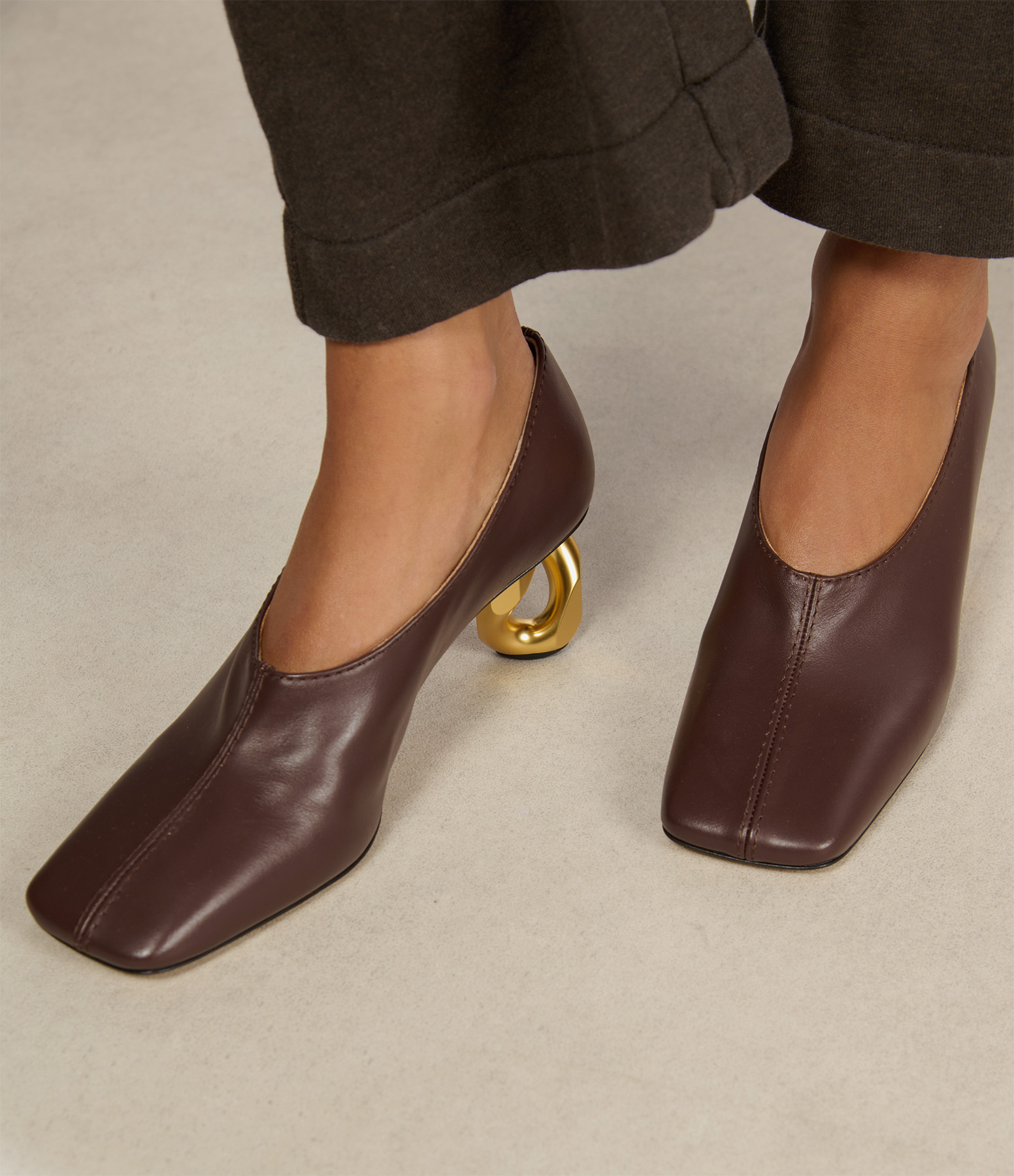 Stitch Chain Heel Pump W Deep Walnut Pumps