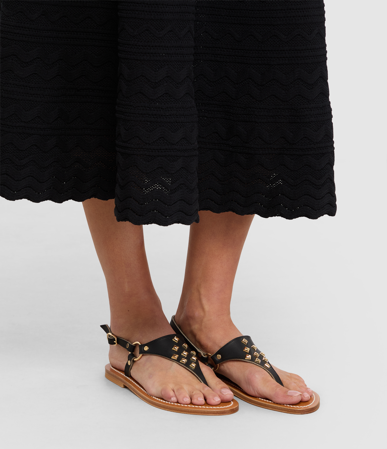 DionysosPyr PUL Sandals – Black Pyr Gold