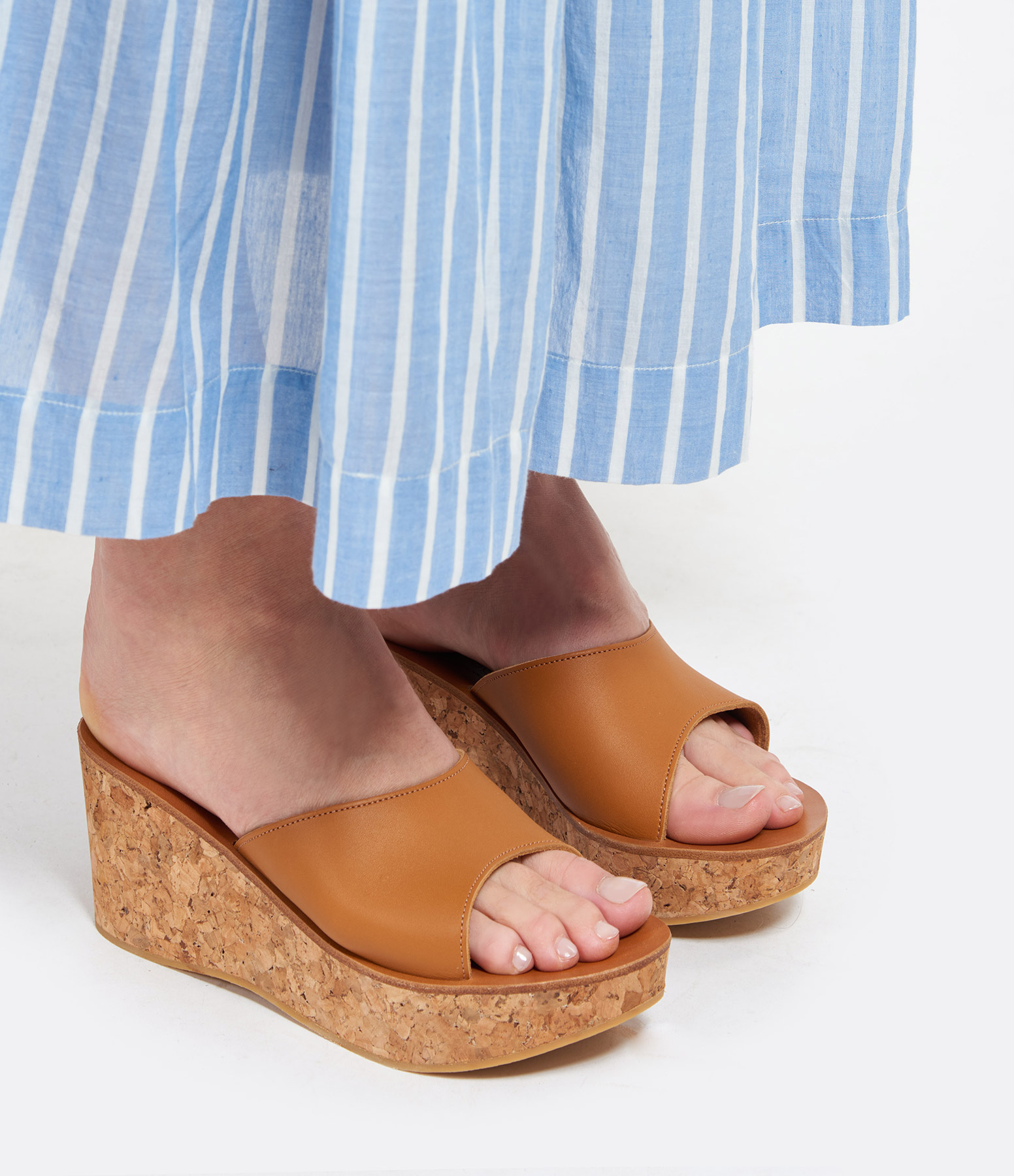 Kelly Pul Mules in Natural