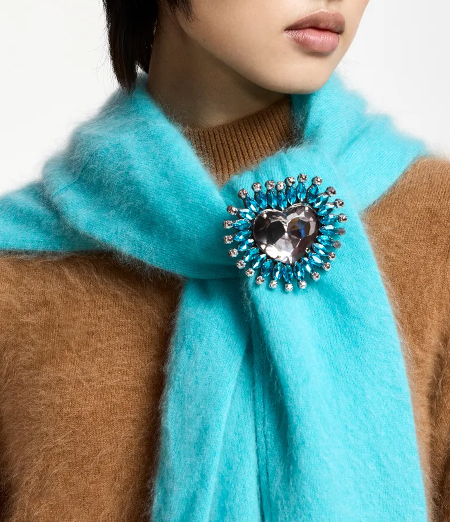 Koeur1 Brooch – Blue-Grey