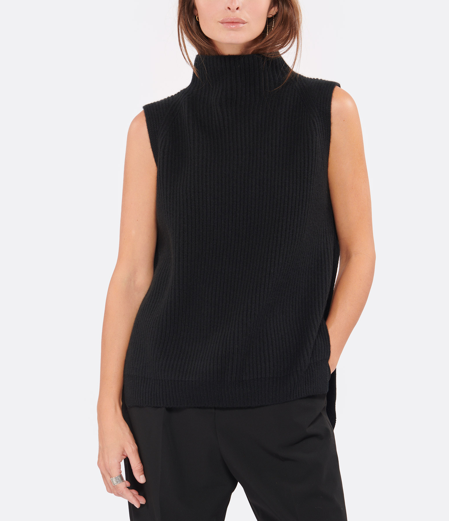 Erika Sleeveless Black Cashmere Jumper