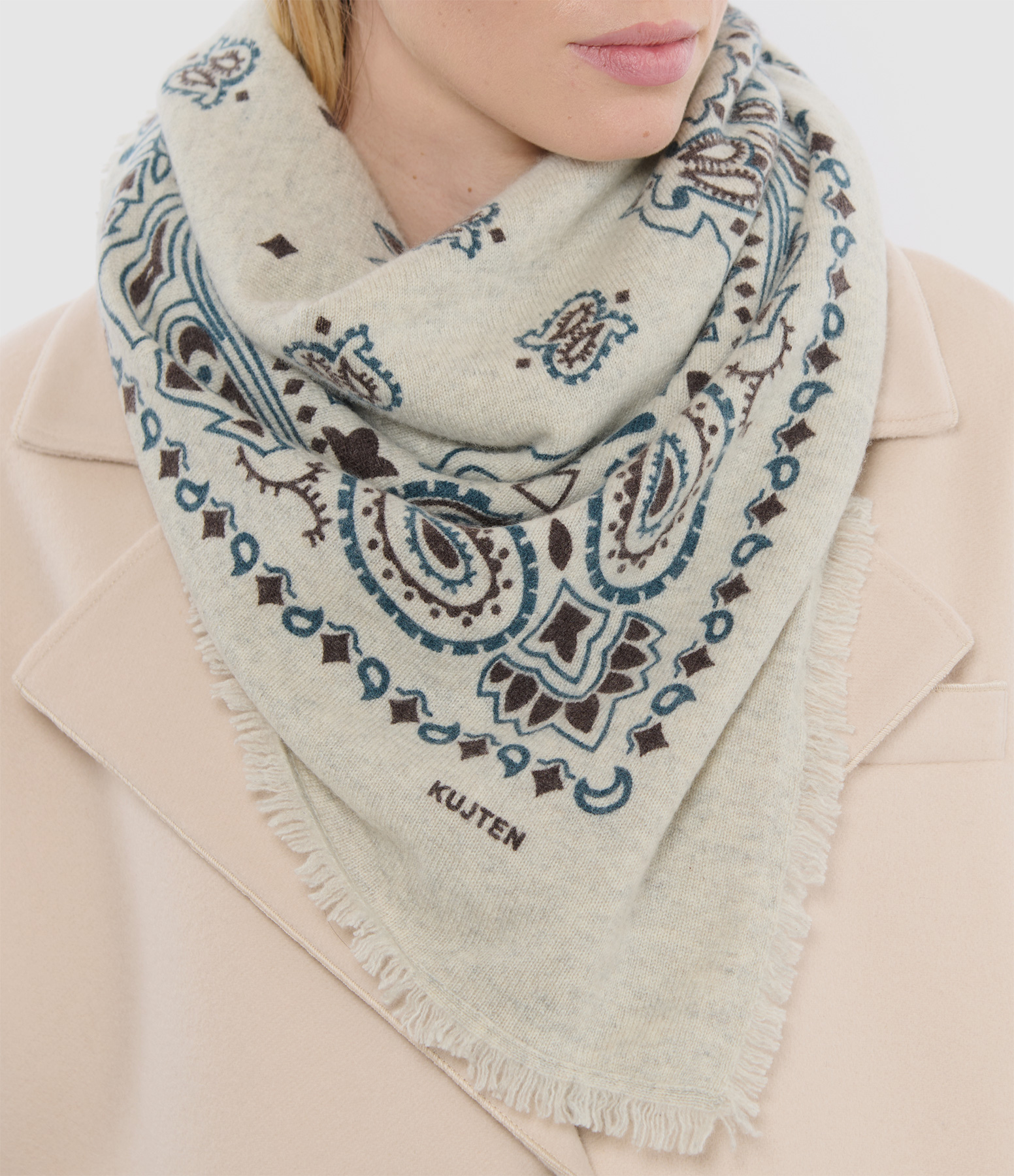 Hachiko Western Birch Scarf