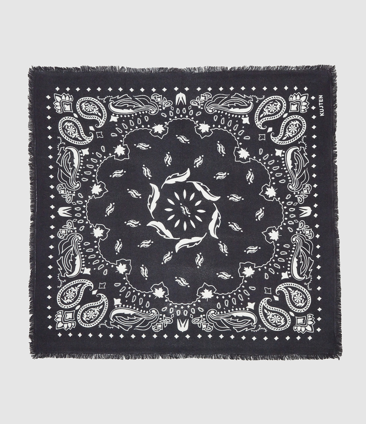 Hachiko Feather Black and White Scarf