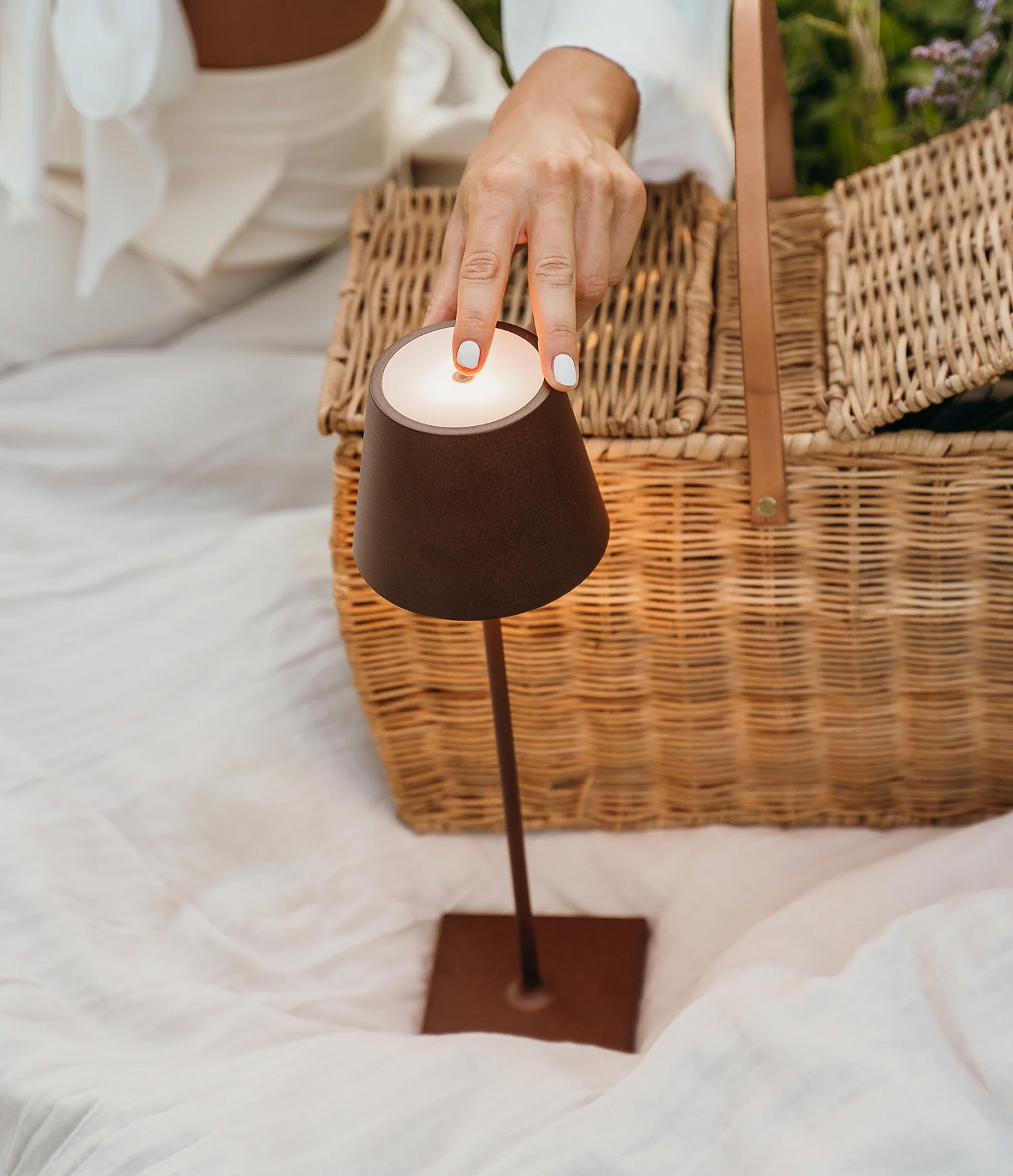 Poldina Pro Rust Table Lamp