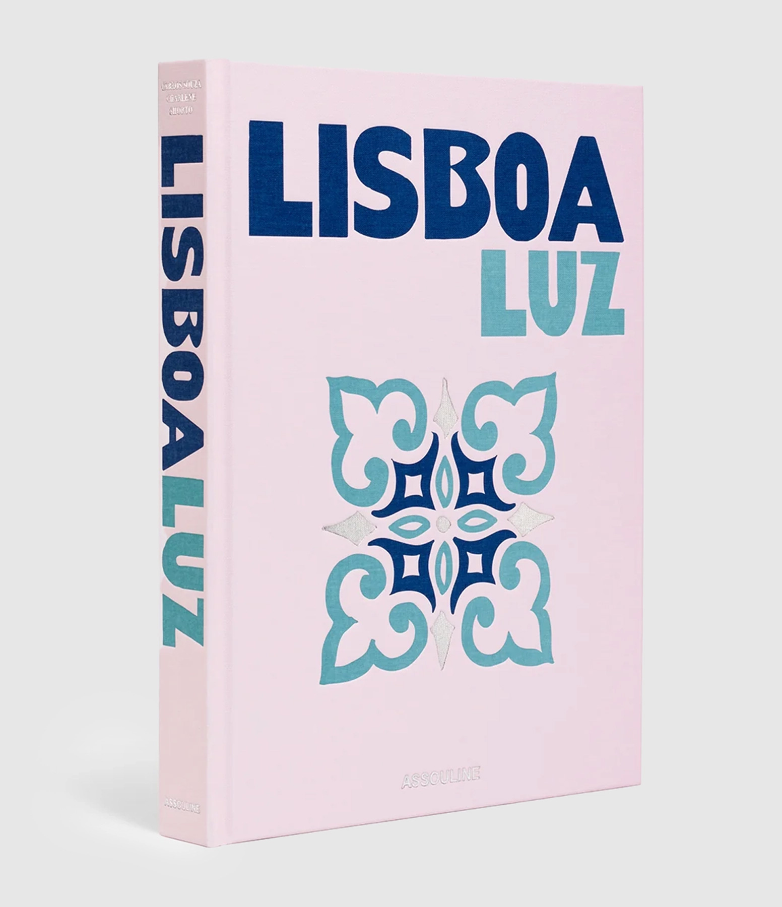 The book *Lisboa Luz*