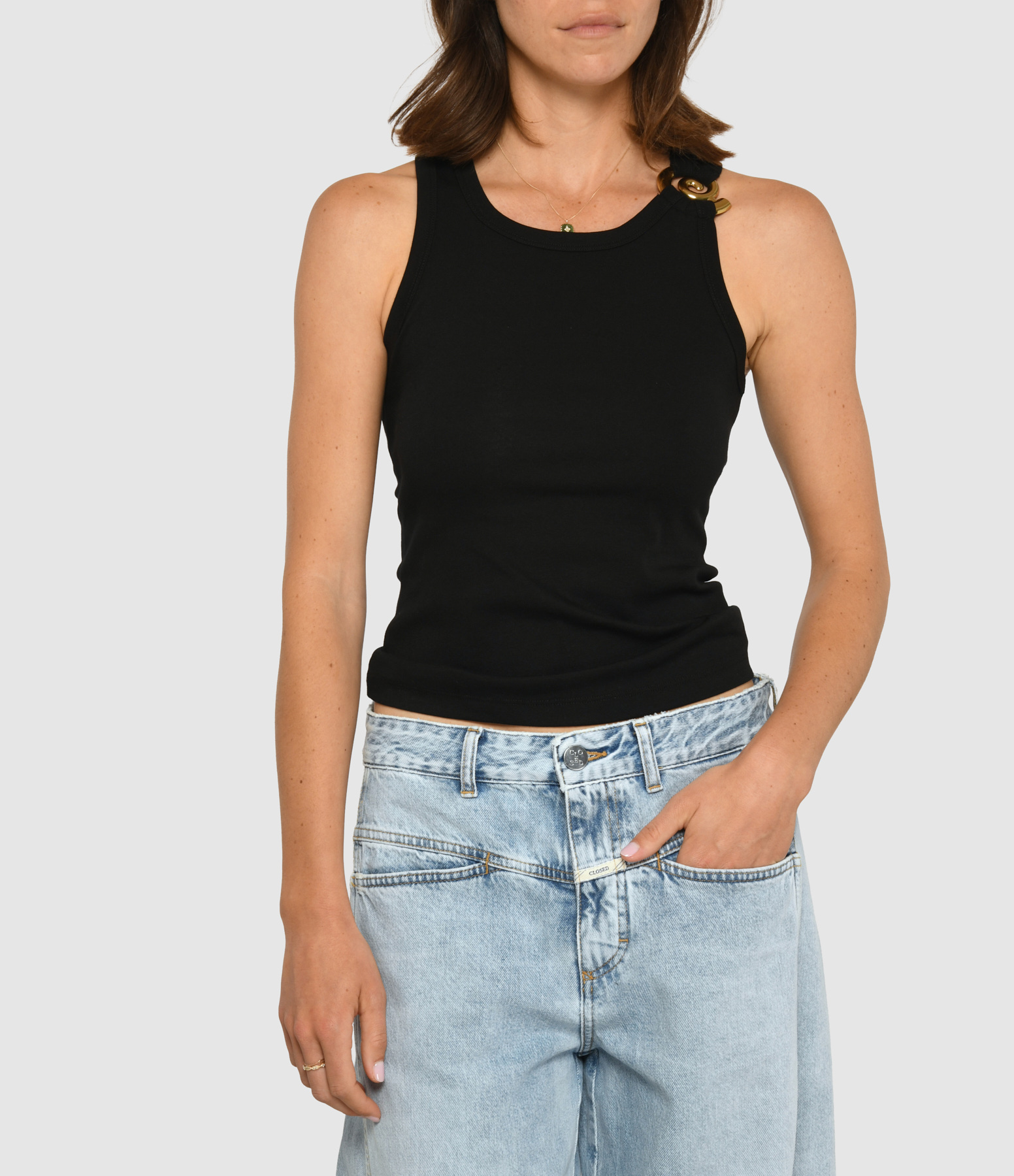 Bodie Black Top