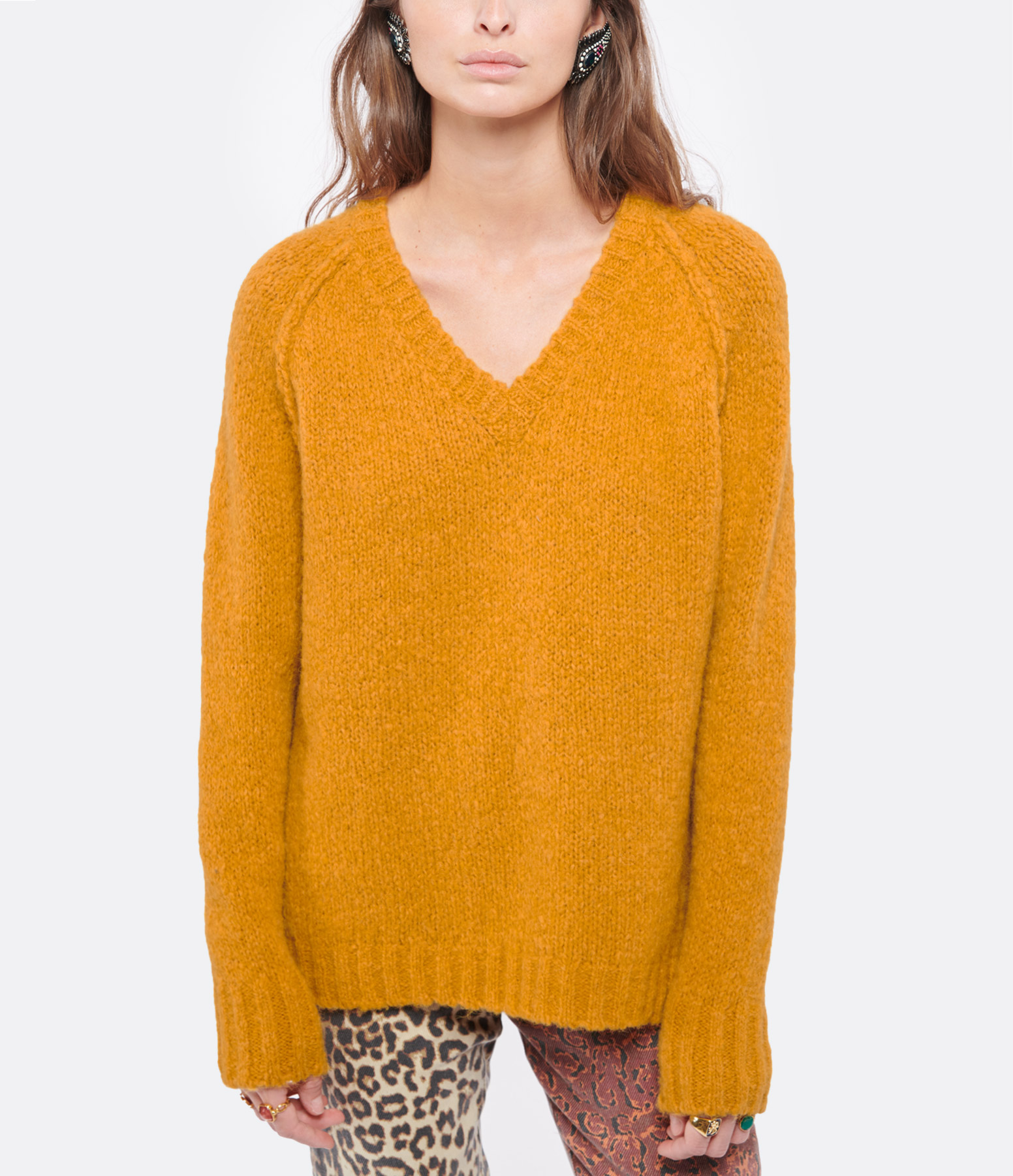 Sidi V-neck jumper in saffron-coloured alpaca wool