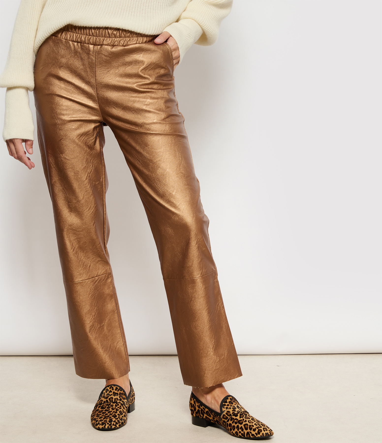 Pantavegan Trousers – Copper-Coloured Vegan Leather