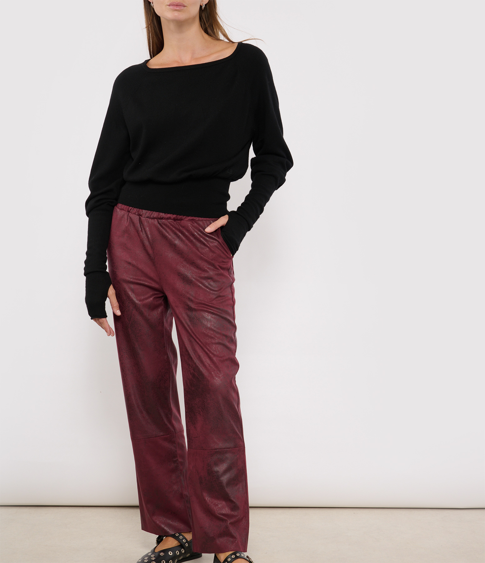 Pantavegan Trousers – Vegan Suede in Plum