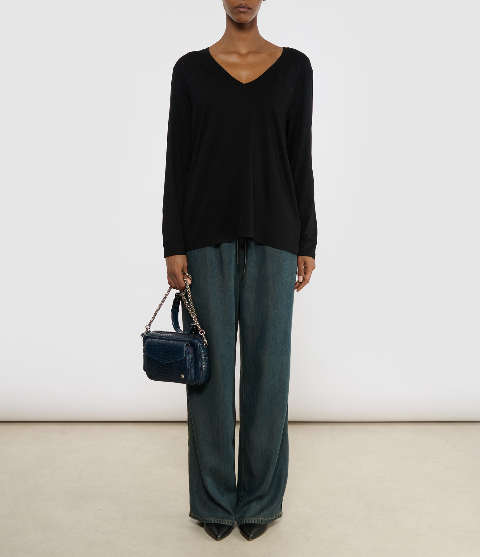 Black Long-Sleeved V-Neck T-shirt