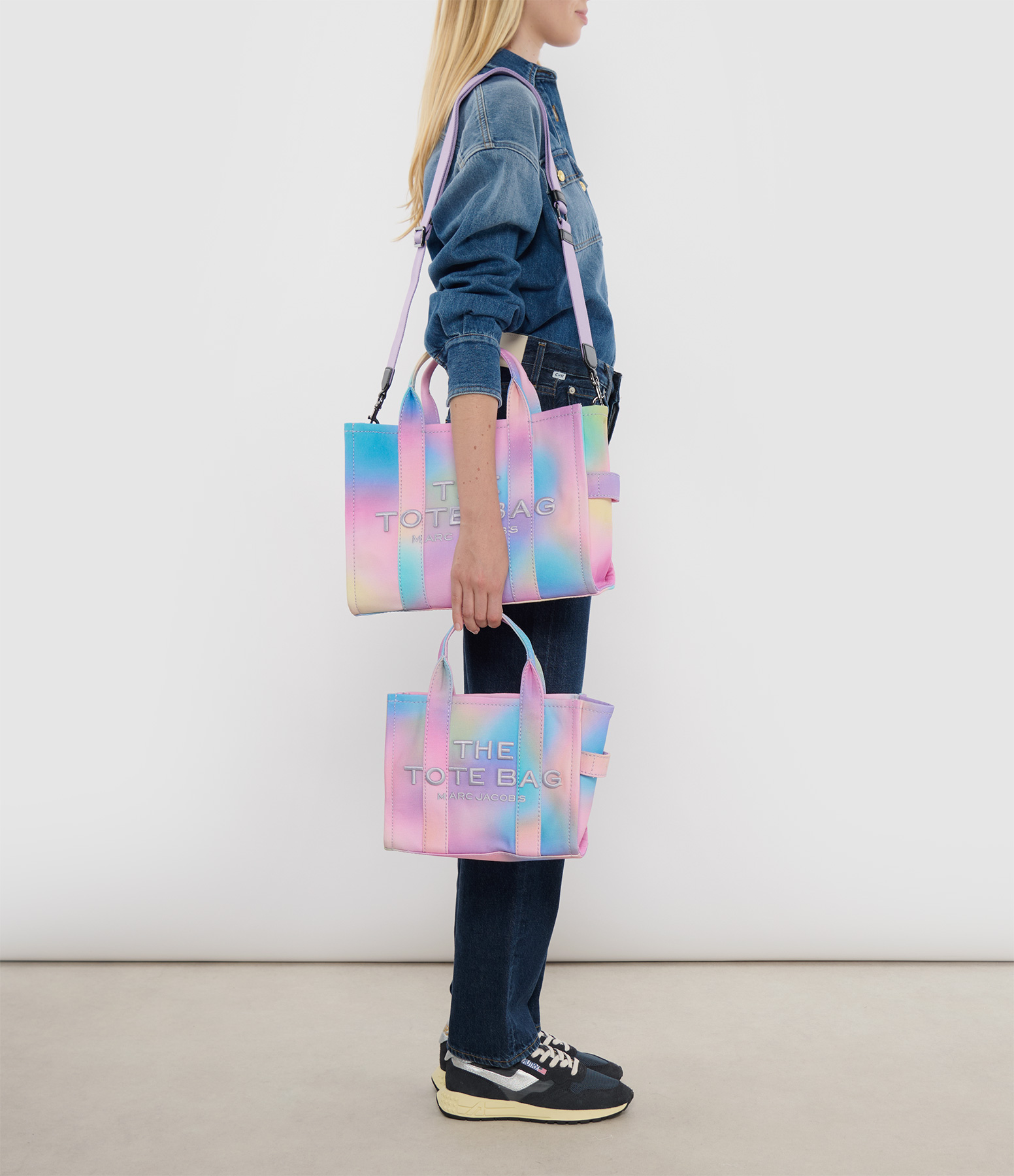 The Medium Tote Bag in Blue Multi