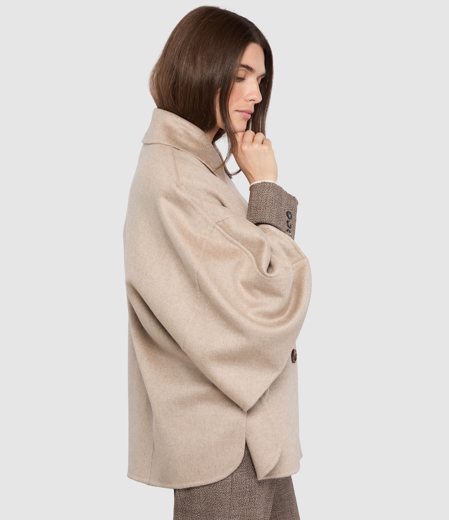 Ospite Beige Coat, Max Acces