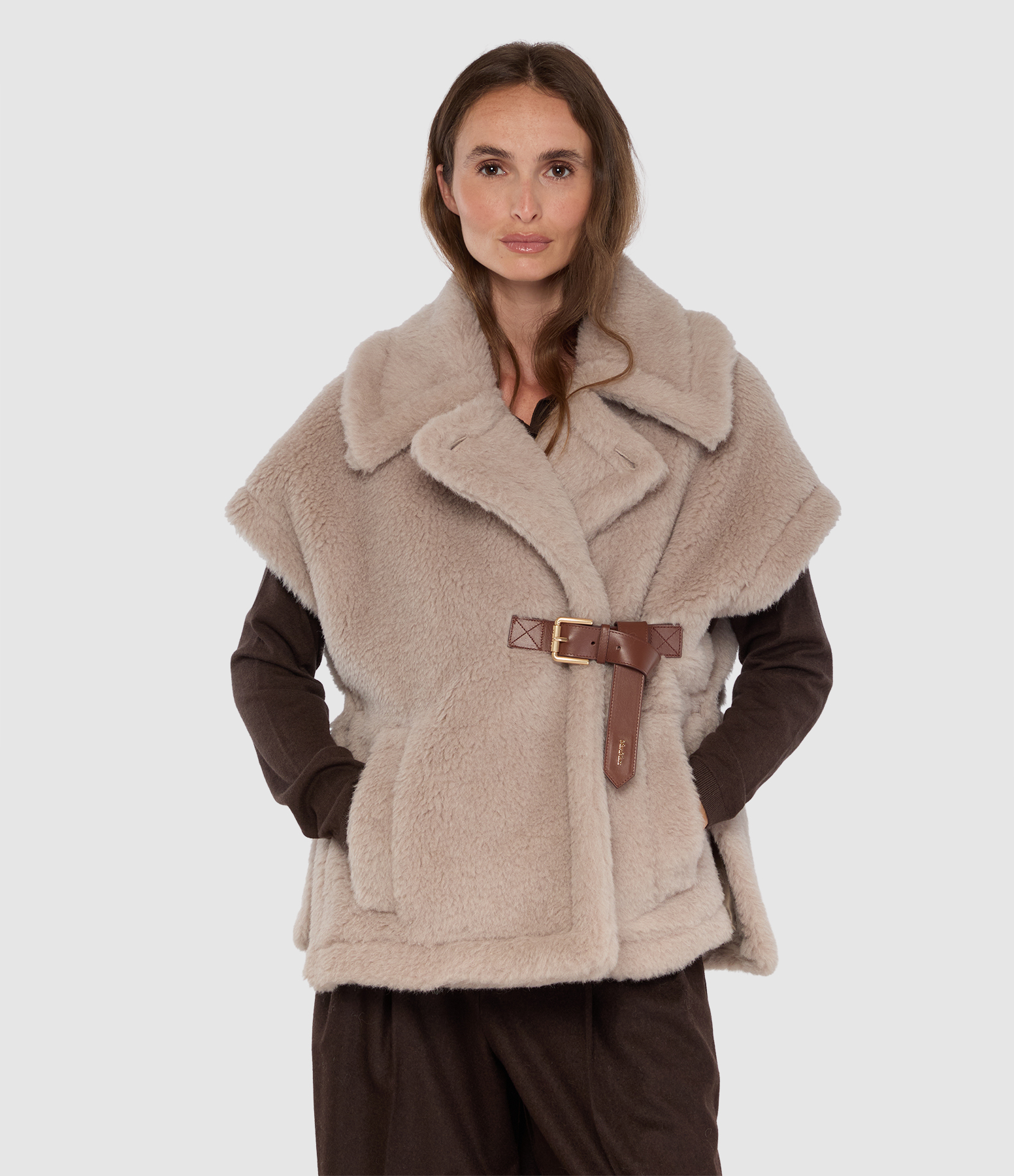 Newabavo1 Beige Coat, Max Acces