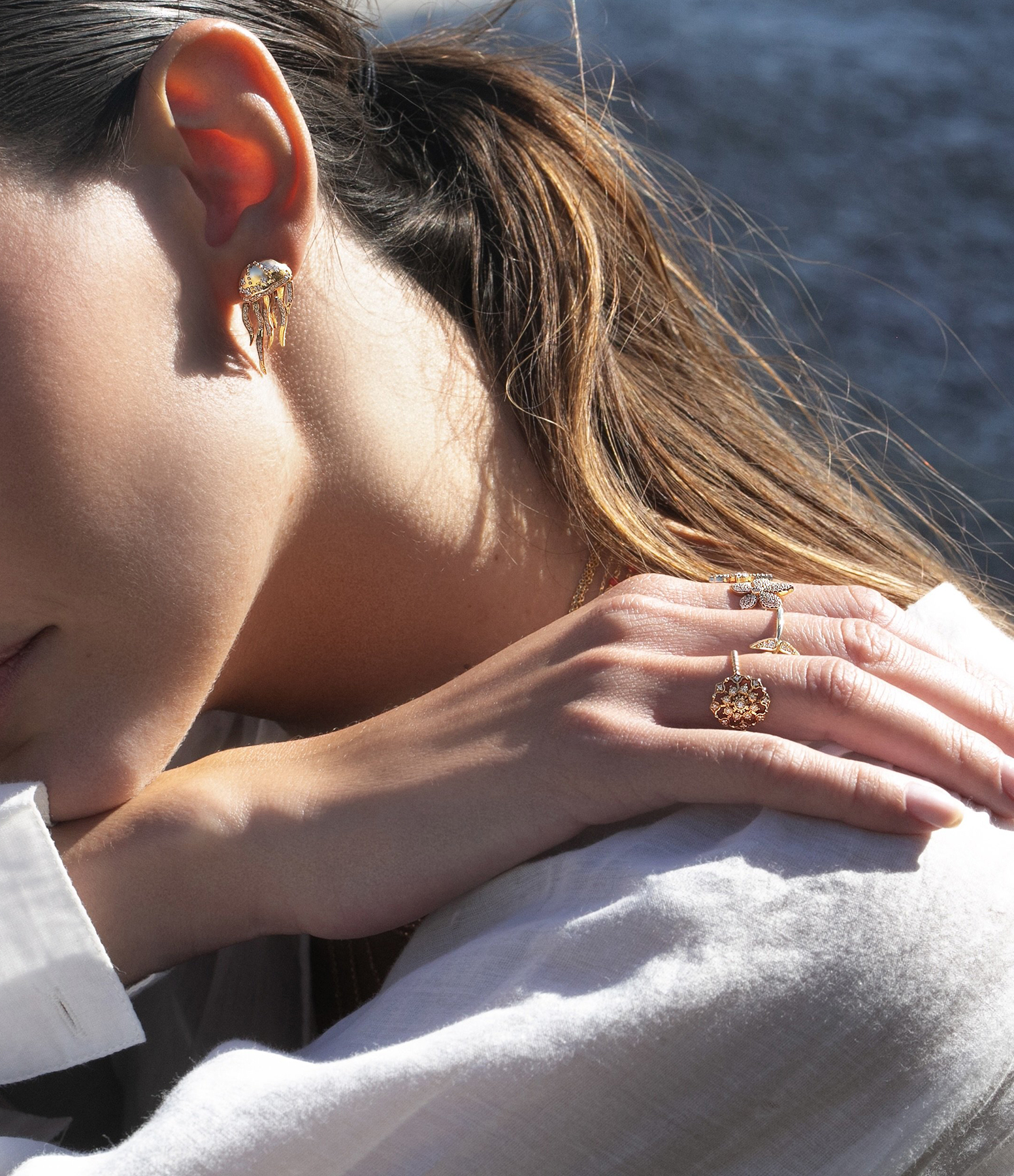 Medusa Single Earring – Small Model, Diamonds, Yellow Gold (sold individually)