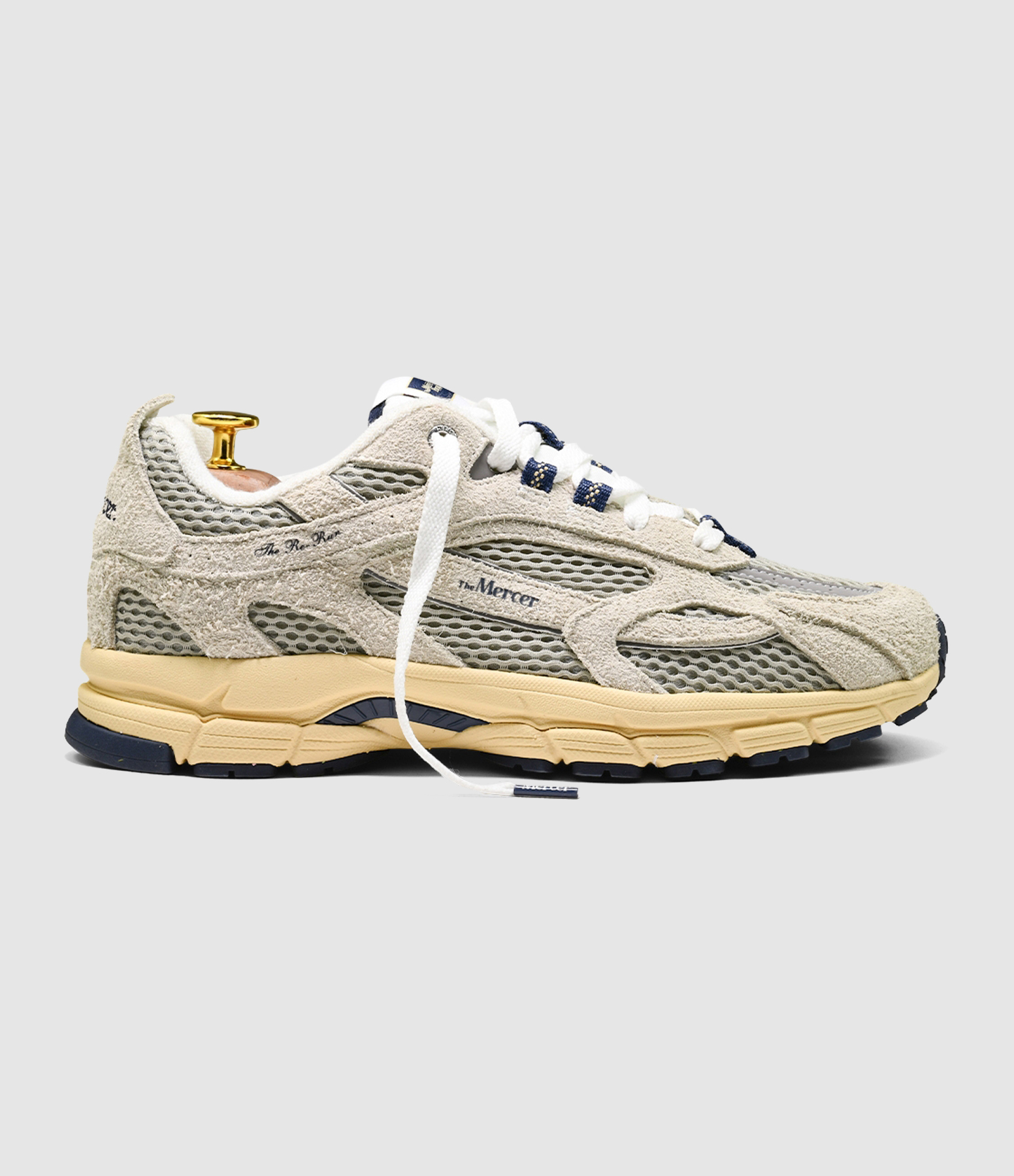 The Re-Run Americana Off-White trainers