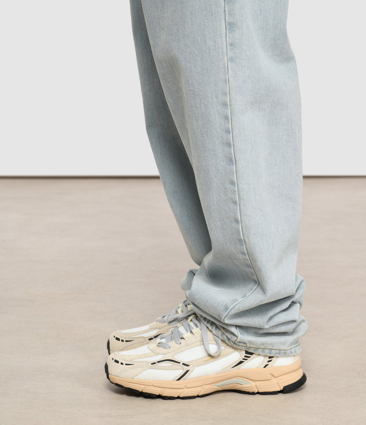 The Re-Run Desert Off-White trainers