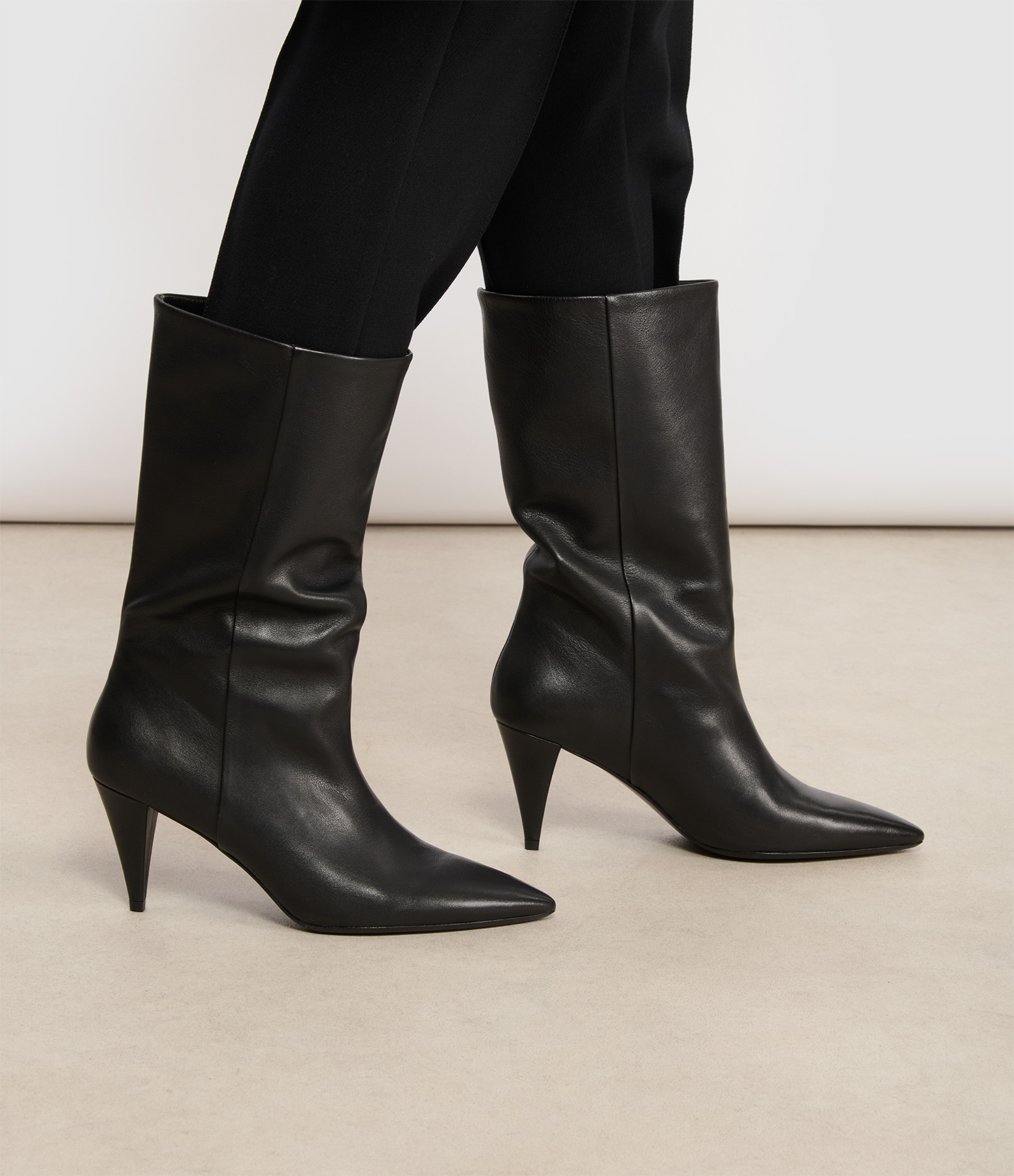 Arad Black Boots