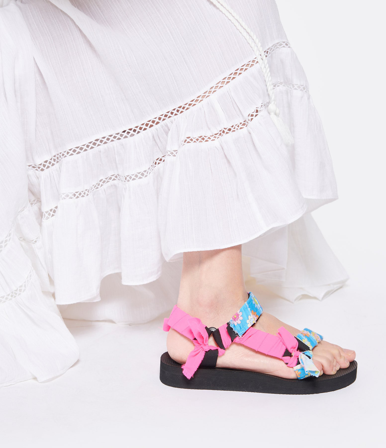 Flowers Mira Mikati X Arizona Love Sandals