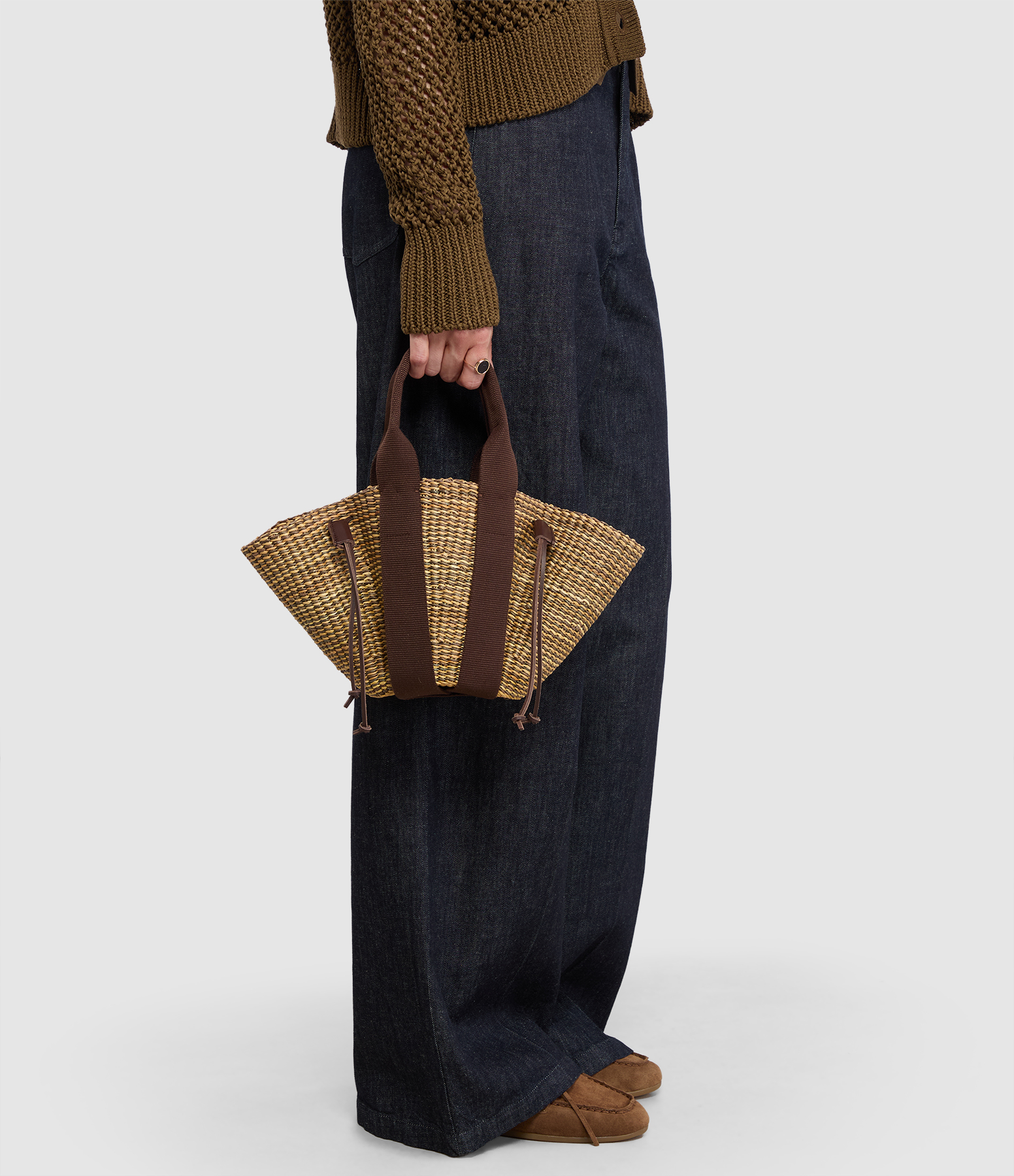 Mini So Hstripe Basket – Natural, Dark Brown