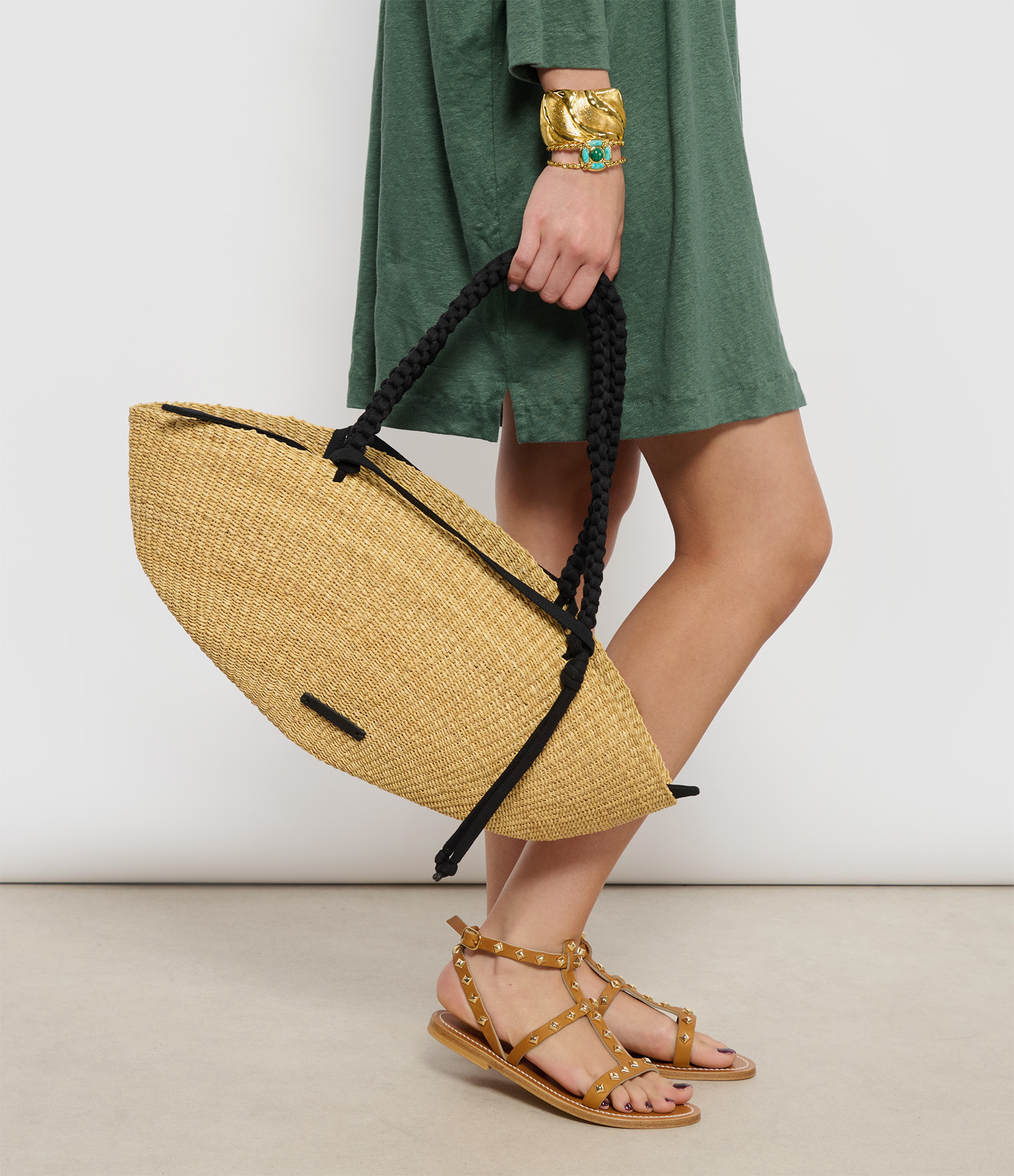 Black Shell Basket