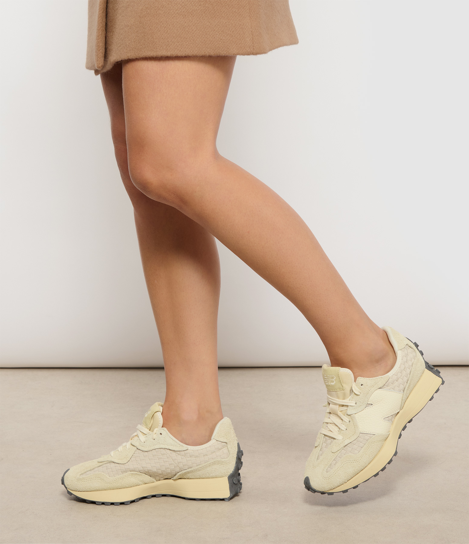 327 Suede Pale Moss trainers