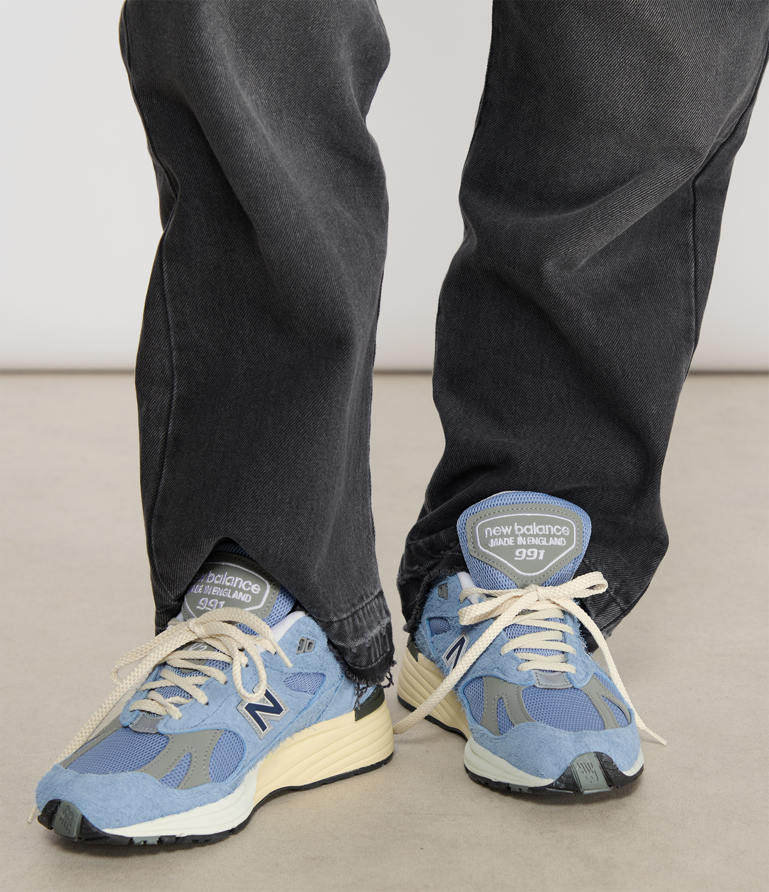991 trainers in Celestial Blue